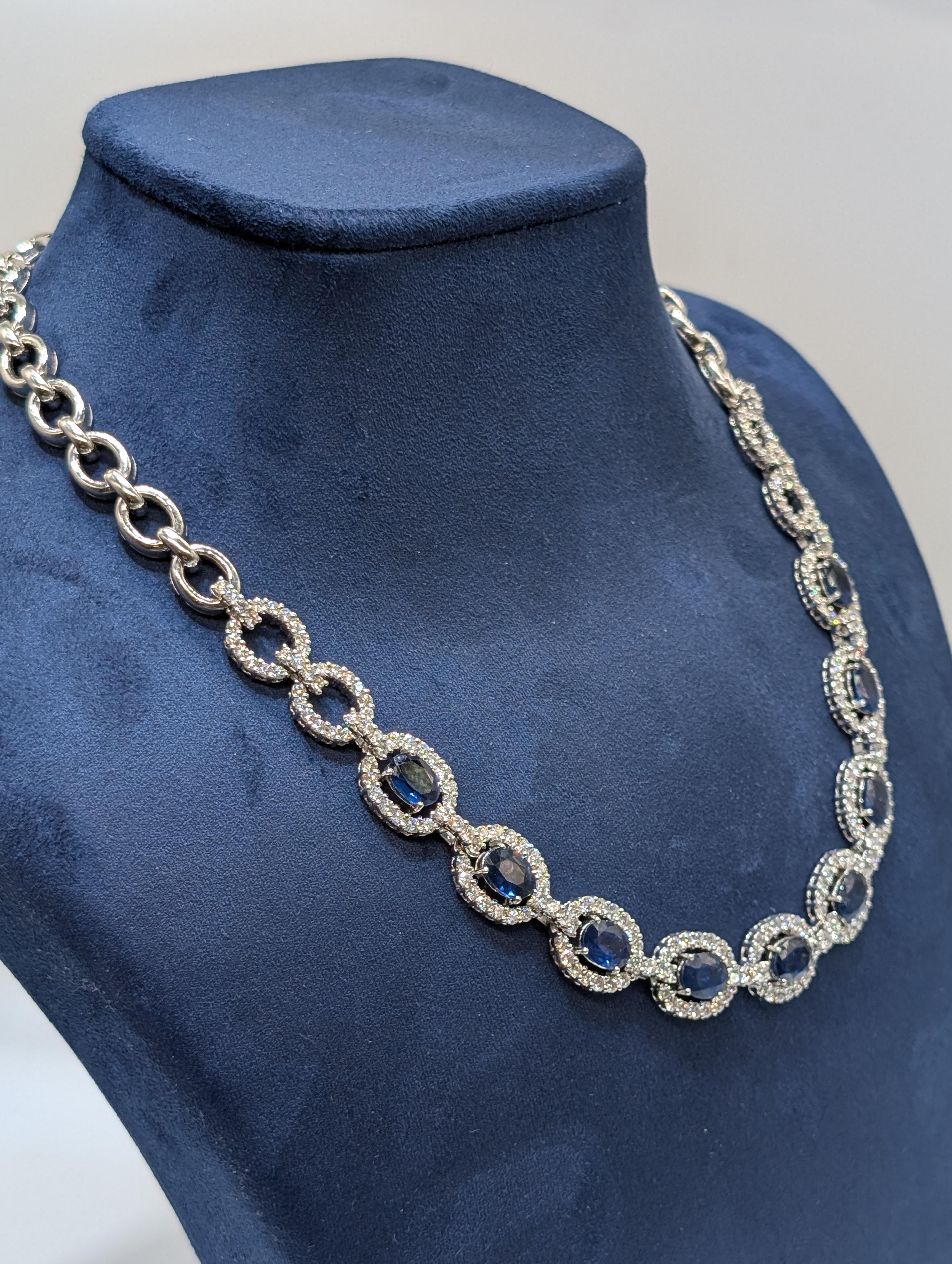 Women's 18K White Gold Chain Necklace w/Oval Cut Blue Sapphire and Round Cut Diamonds For Sale