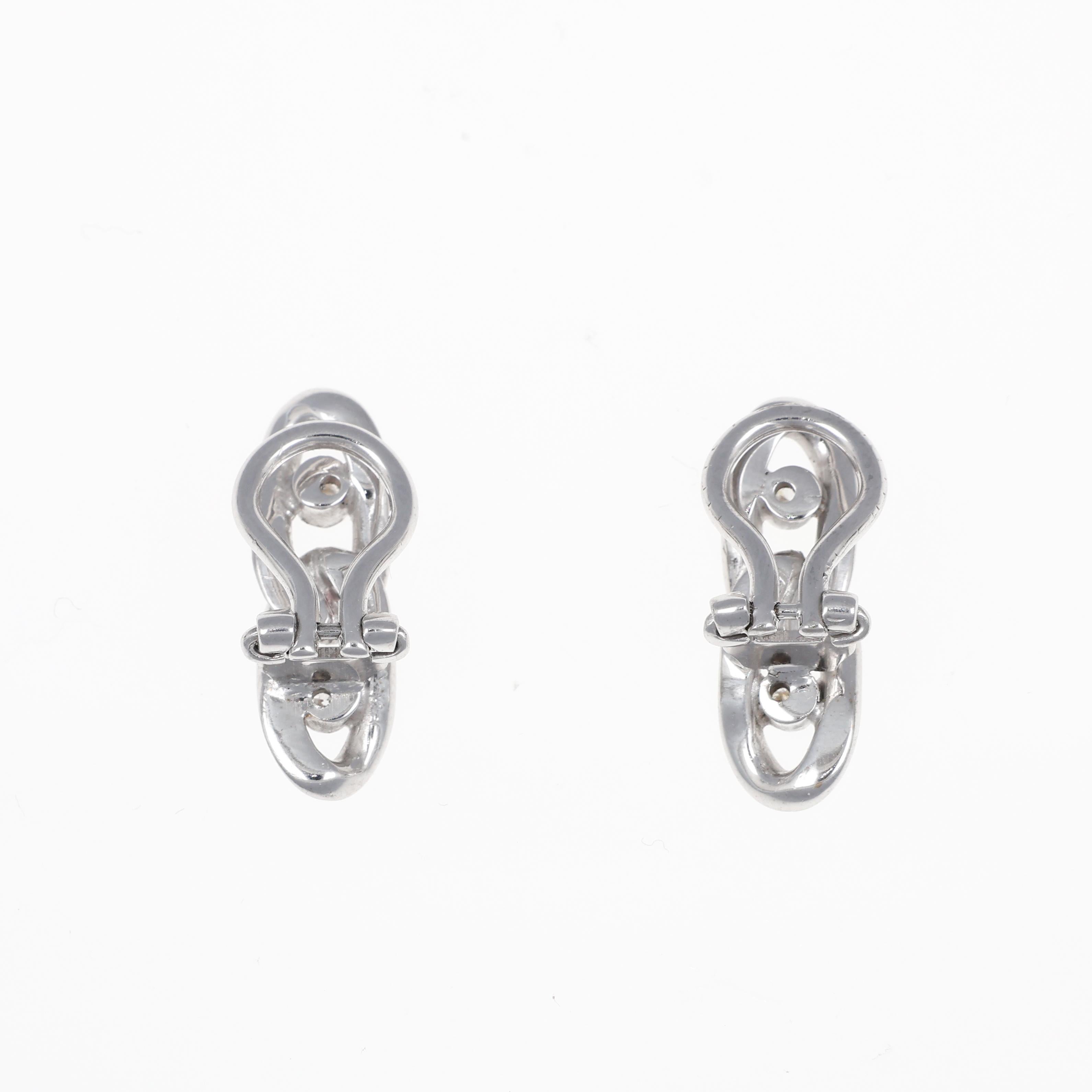 Brilliant Cut 18K White Gold Chain Stud Earrings with Diamonds For Sale