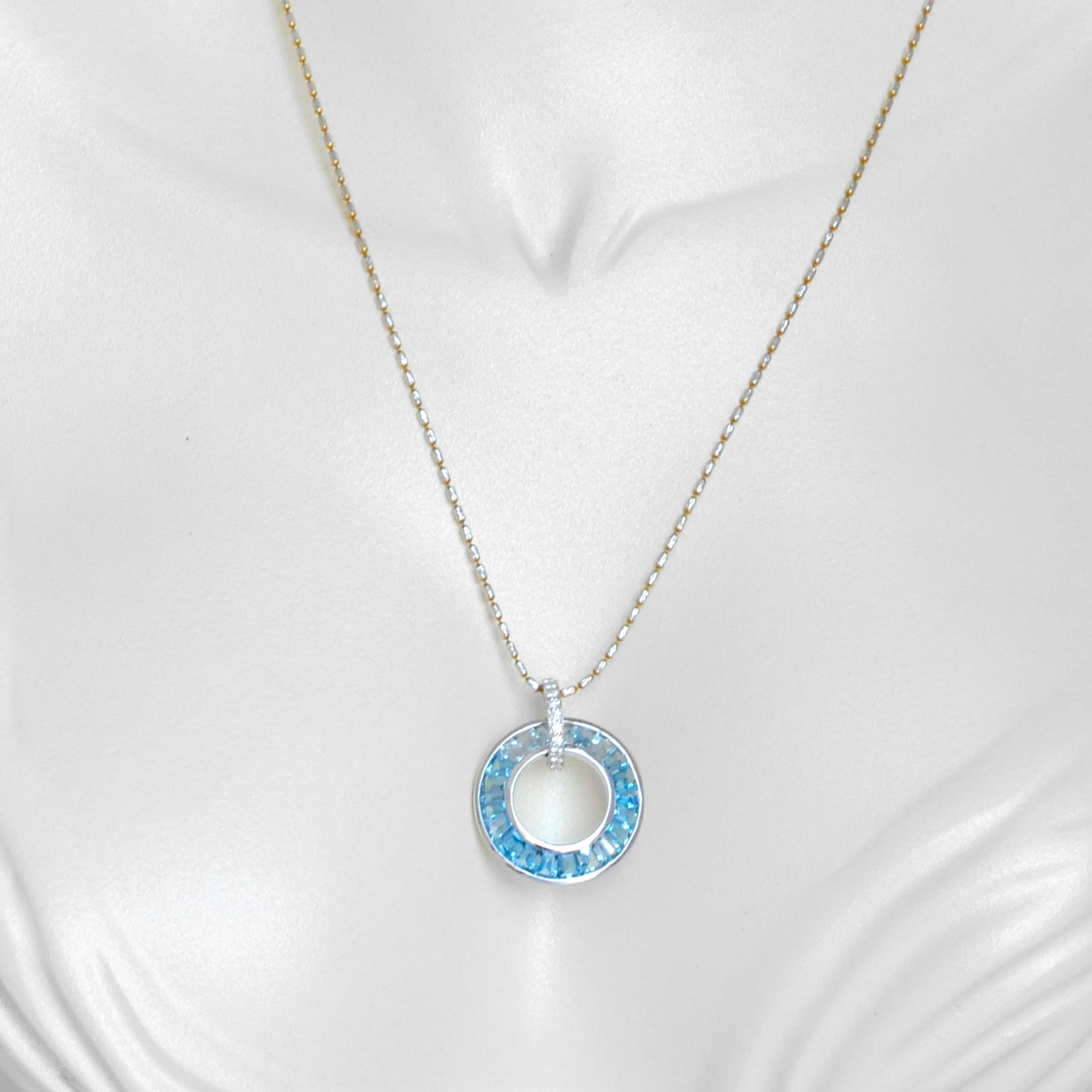 Art Deco 18K White Gold Channel-Set Blue Topaz Baguettes Diamond Circle Pendant Necklace For Sale