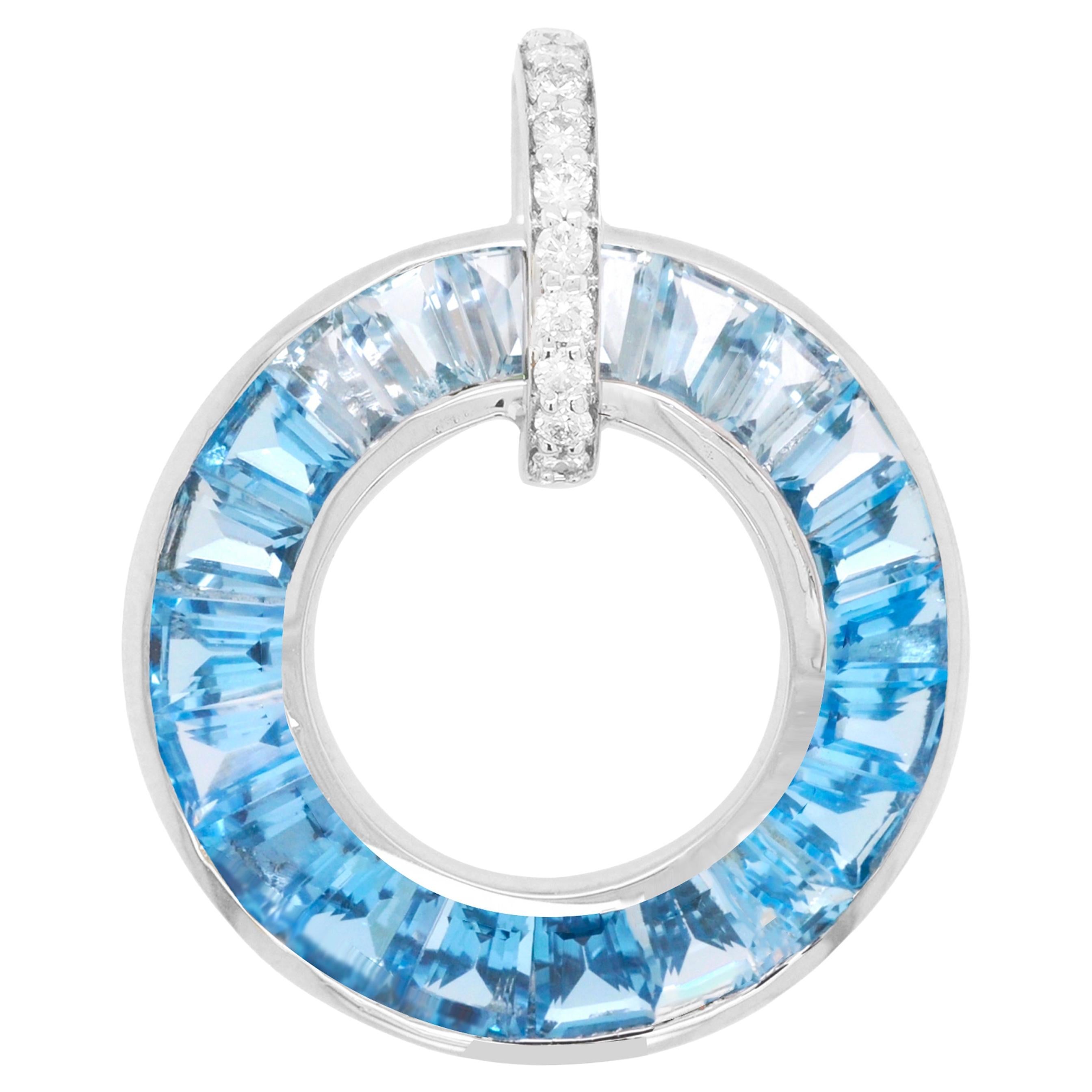 18K White Gold Channel-Set Blue Topaz Baguettes Diamond Circle Pendant Necklace For Sale