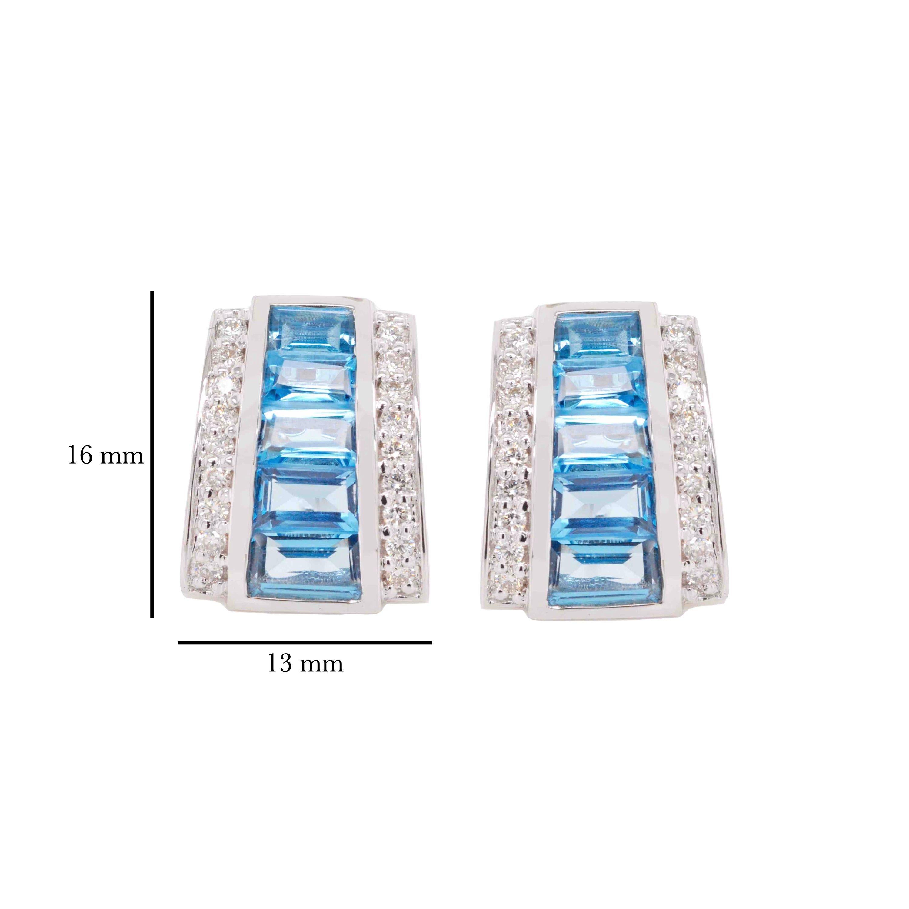 18K White Gold Channel Set Blue Topaz Taper Baguette Pendant Earrings Set  In New Condition For Sale In Jaipur, Rajasthan