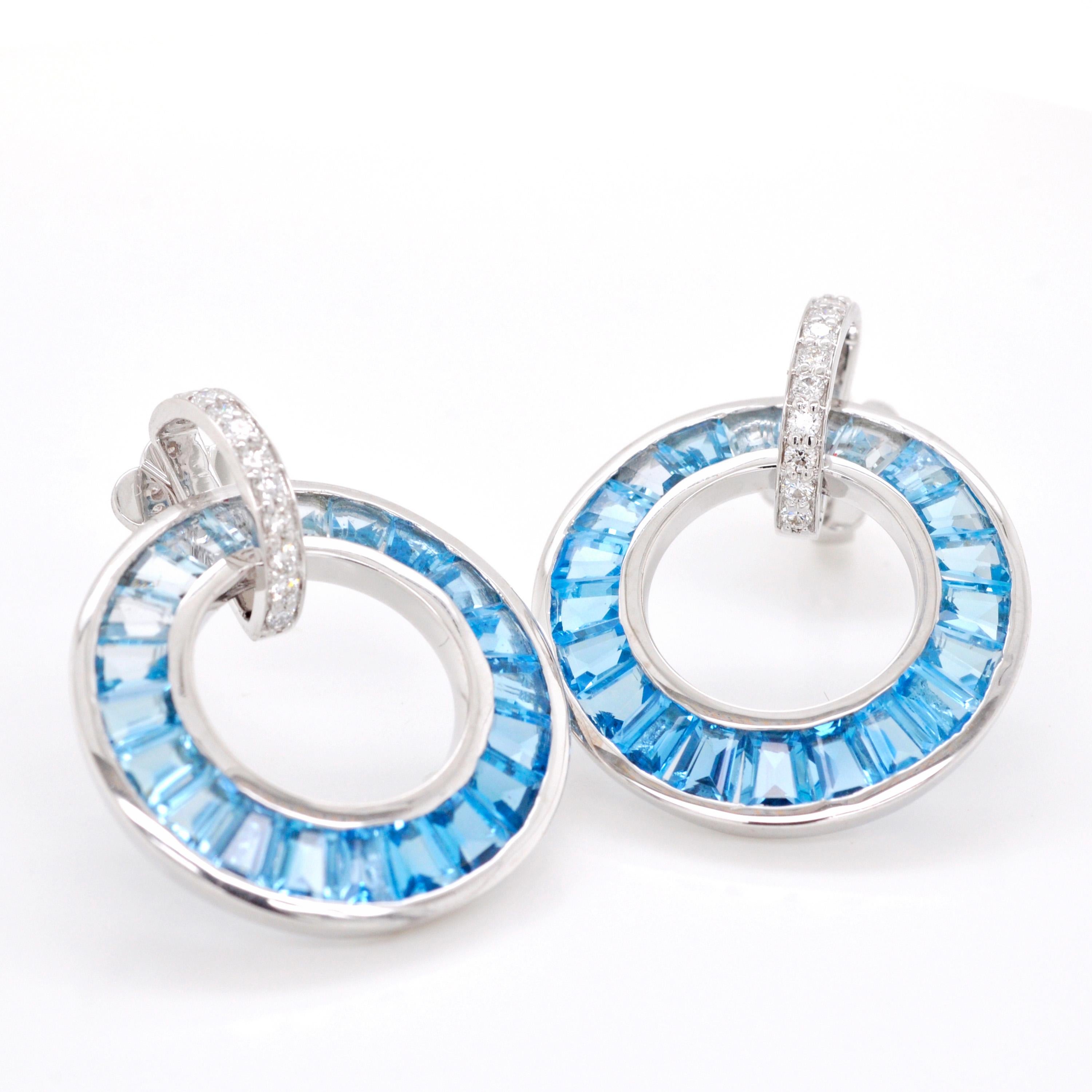 18K White Gold Channel-Set Tapered Baguette Blue Topaz Diamond Circle Earrings In New Condition For Sale In Jaipur, Rajasthan