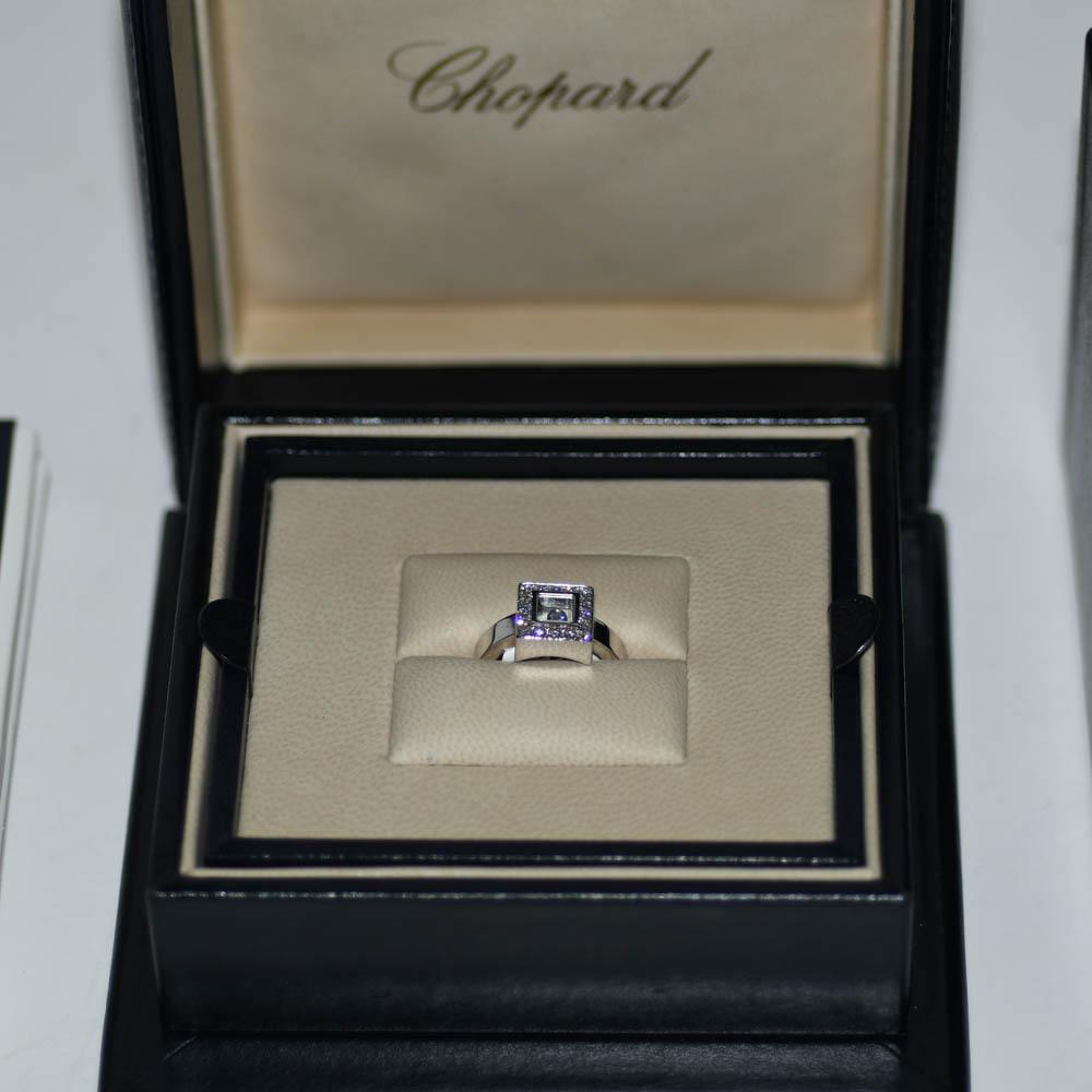 18K White Gold Chopard Happy Diamond Ring, w Box For Sale 3