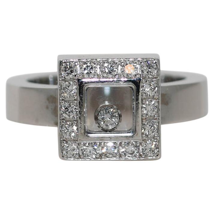 18K White Gold Chopard Happy Diamond Ring, w Box For Sale