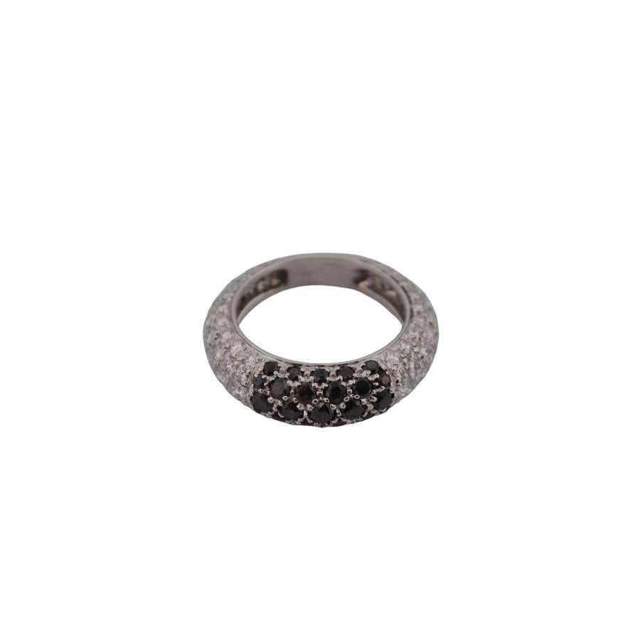 Brilliant Cut 18K White gold Chopard Ring with colorless and black diamonds