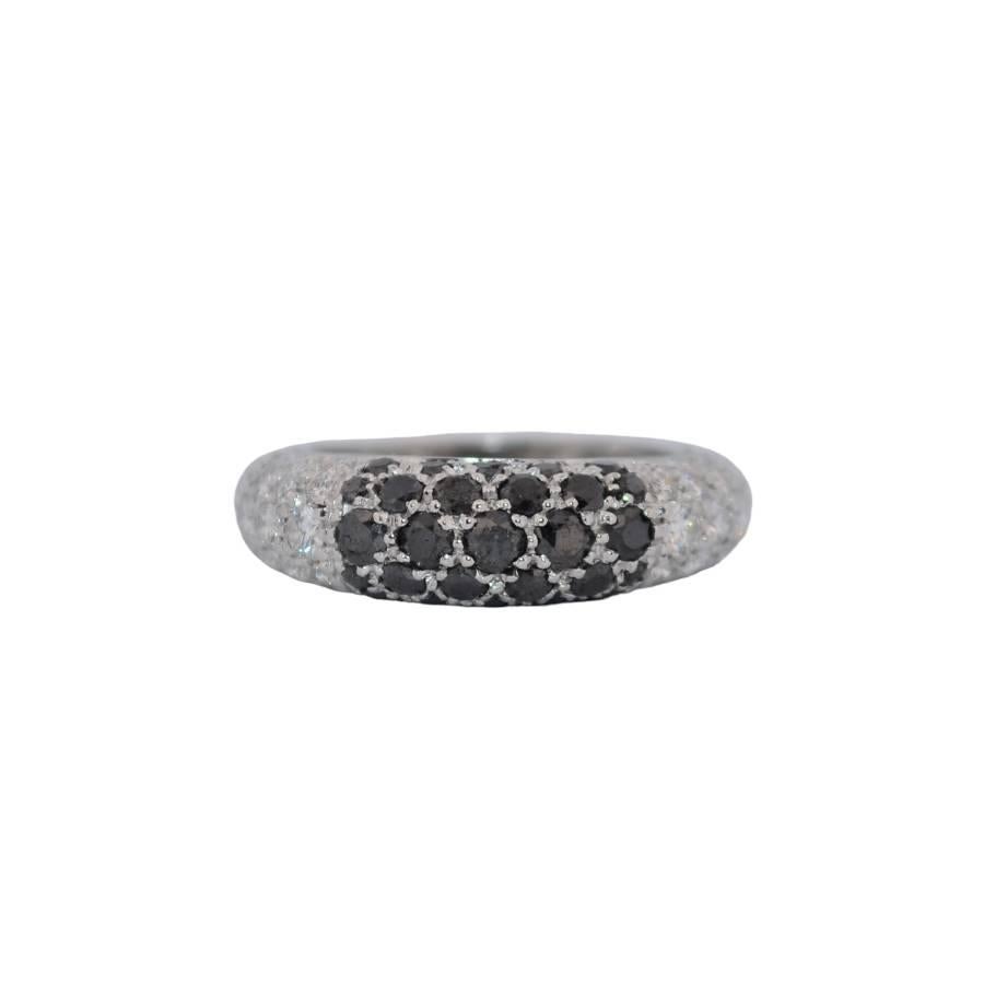 18K White gold Chopard Ring with colorless and black diamonds In Excellent Condition In București, RO