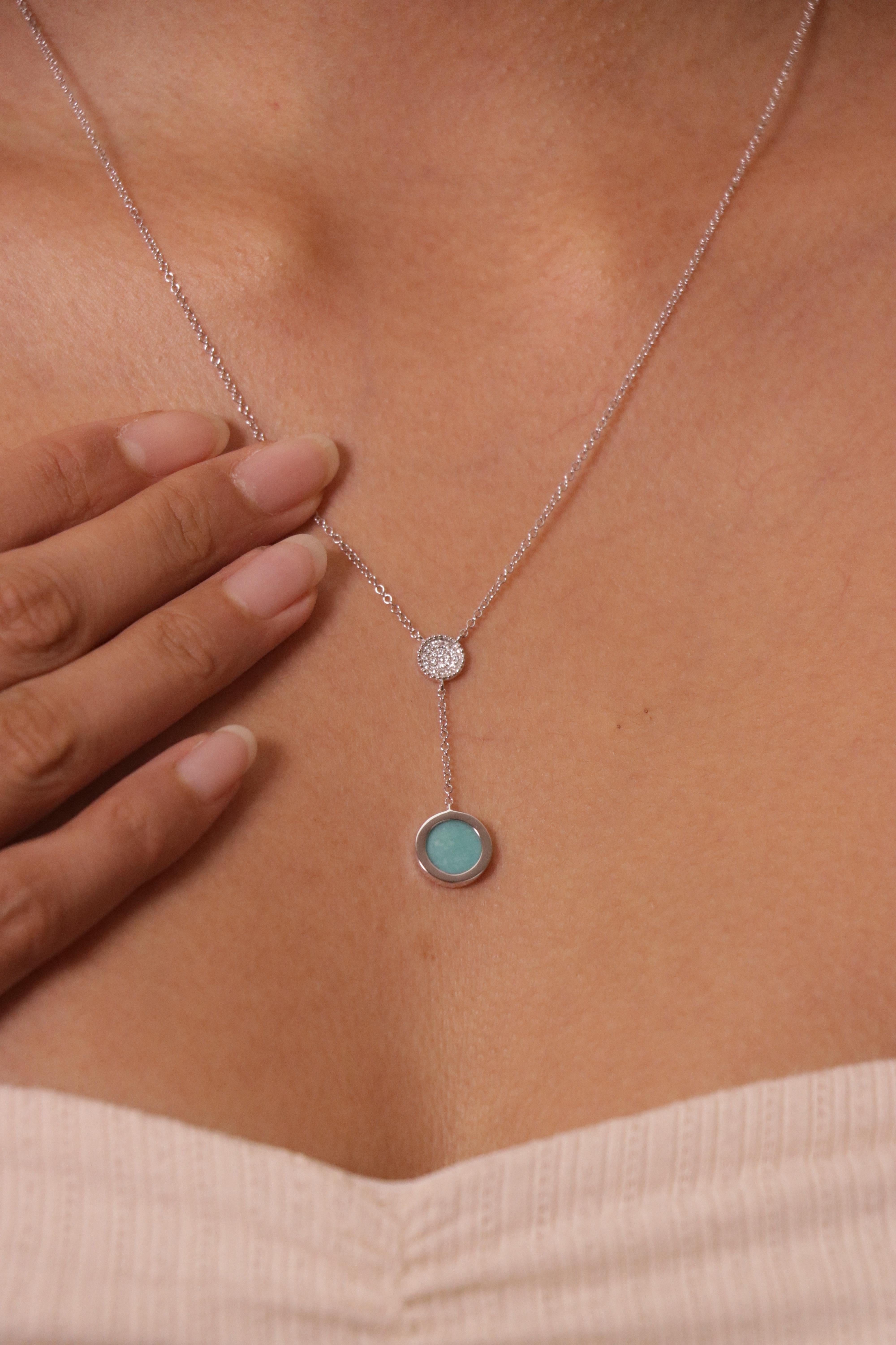 Collier lariat en or blanc 18 carats, turquoise circulaire Cts 0,88 et diamant rond en vente 2