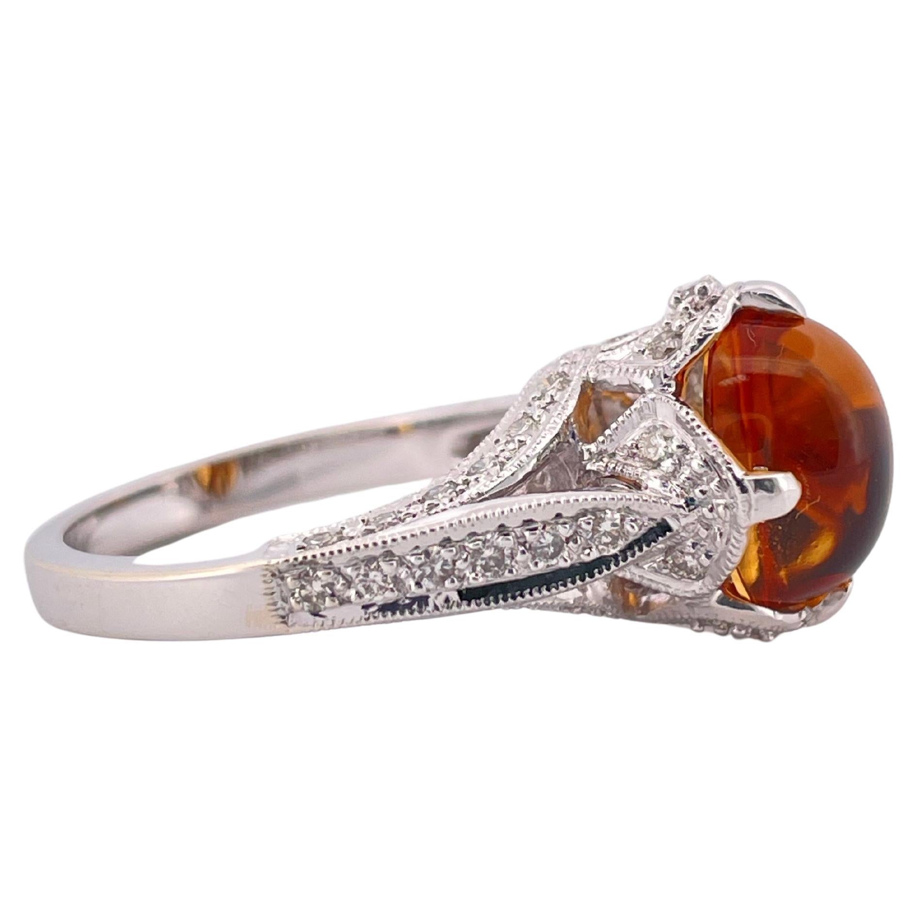 Taille ovale Bague en or blanc 18 carats, citrine et diamant 0,61ctw H-I SI2 en vente