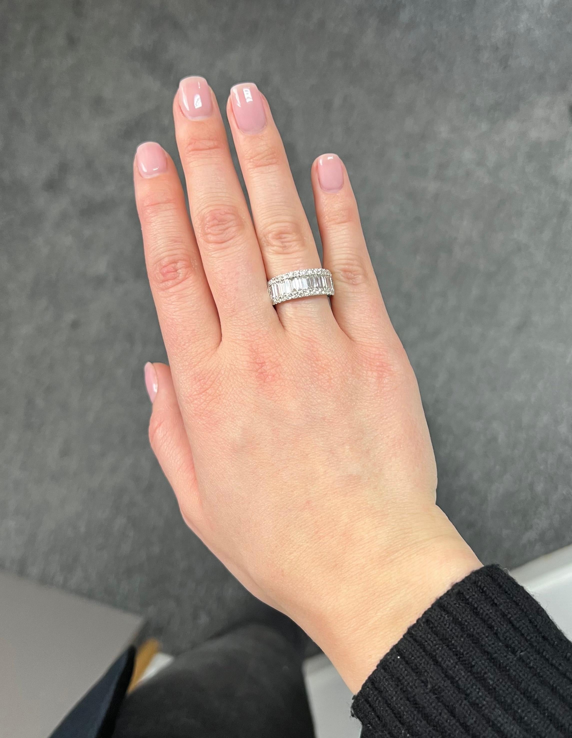 Natural Diamonds 1.78 cts 18 Karat White Gold Anniversary Half Band Ring For Sale 1