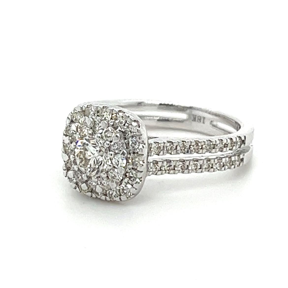 Modern 18K White Gold Classical Diamond Ring For Sale