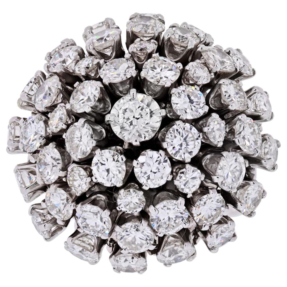 18 Karat White Gold Cluster Diamond Ring For Sale