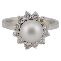 18k White Gold Cluster Ring with Cultured Pearl and Diamonds