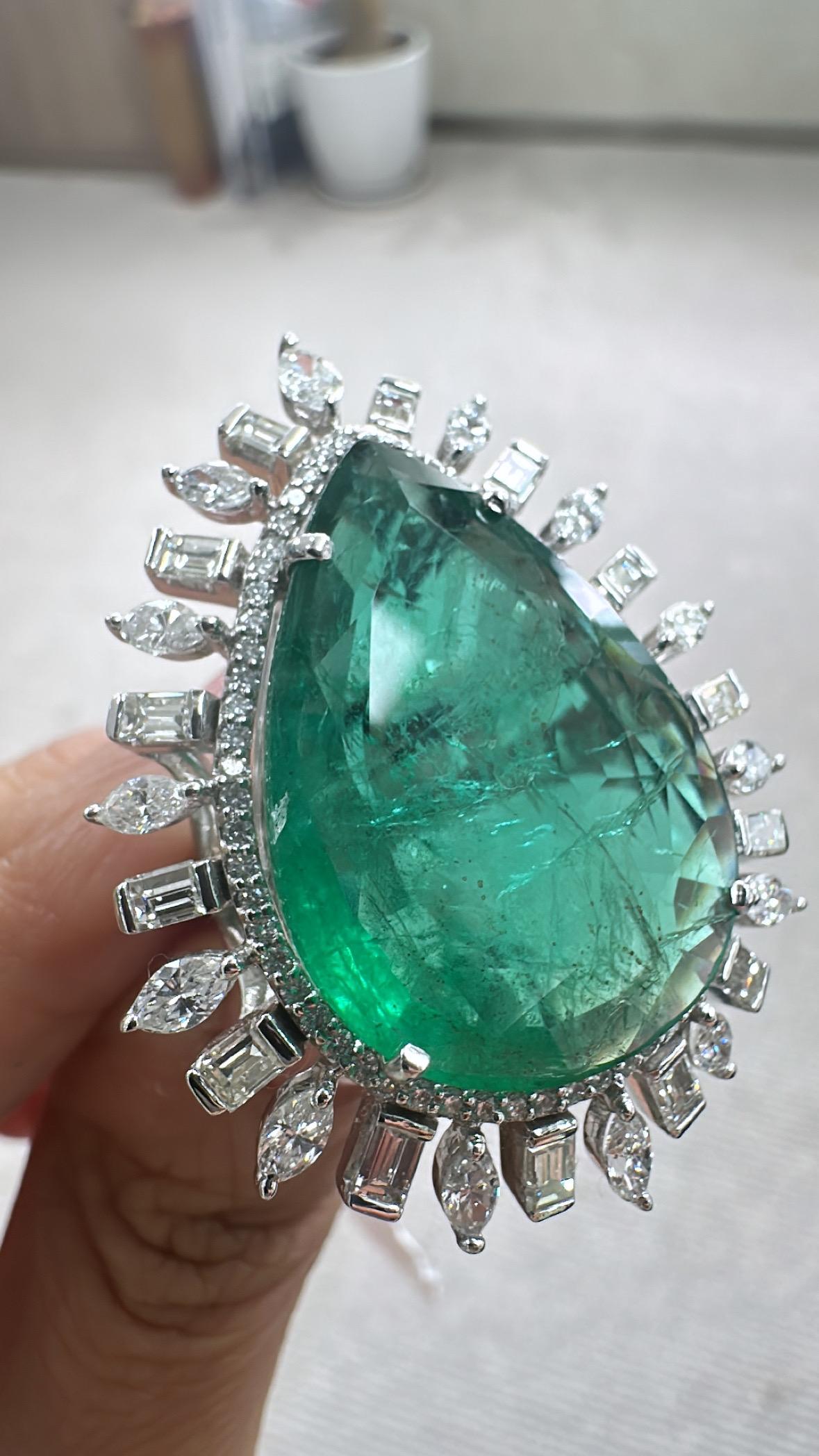 18k White Gold Cocktail Ring With 18.74 ct. Zambian Emerald & Diamond For Sale 2