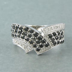 18k White Gold Cocktail Ring with Black and White Diamonds, 0.80ct