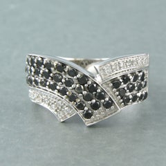 18k White Gold Cocktail Ring with Black and White Diamonds, 0.80ct