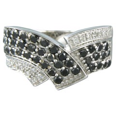 18k White Gold Cocktail Ring with Black and White Diamonds, 0.80ct