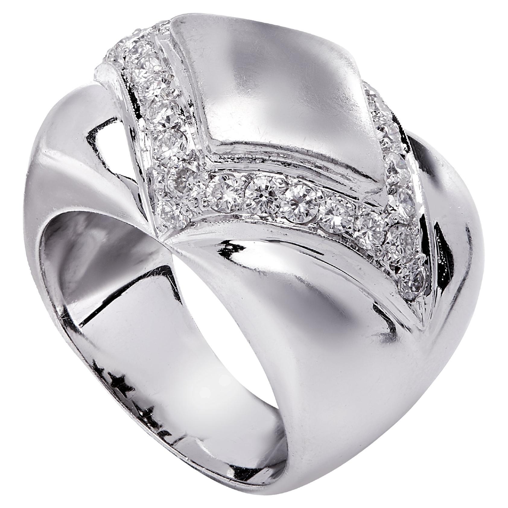 Bague de cocktail en or blanc 18k avec diamants