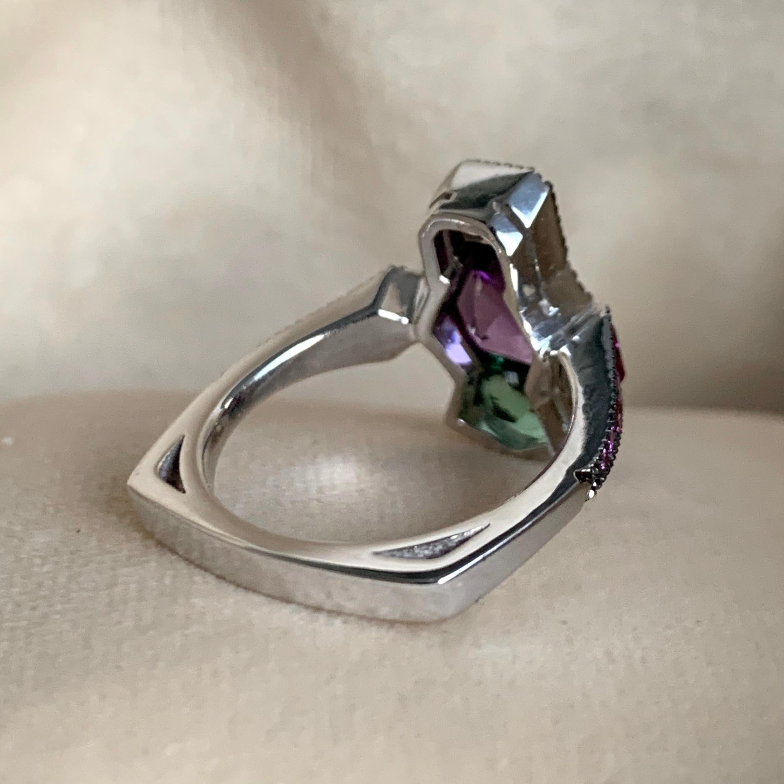 18K White Gold Cognac Diamond, Tourmaline & Amethyst Millegrain Ring In New Condition For Sale In Antwerp, BE