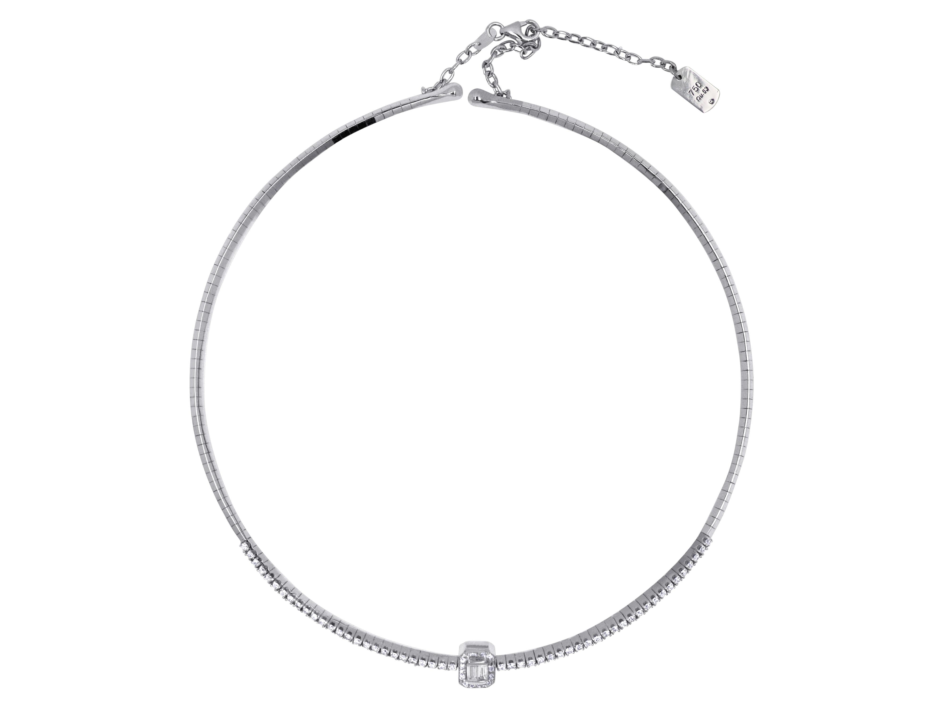 Collar necklace in 18k white gold with 1.33 carats diamonds and adjustable length with extra links.

Max. length: 14.960”, 38cm
Min. length: 12.598”, 32cm

