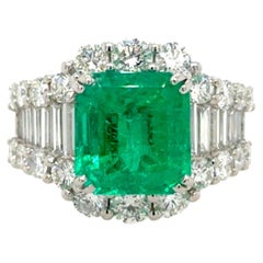 18k White Gold Colombian Emerald and Diamond Ring GIA Certified 5.37 Carat