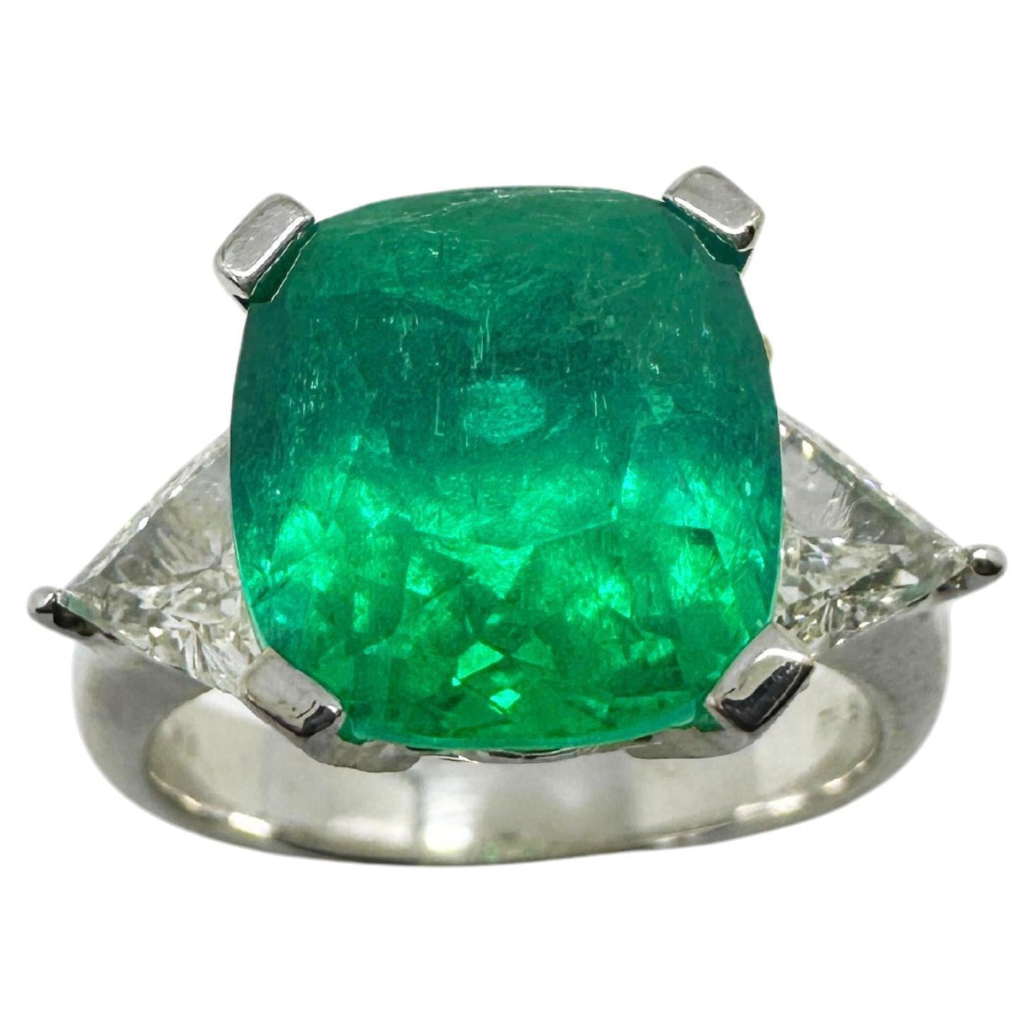 18k White Gold Columbian Cushion Natural Emerald and Trillion Cut Diamond Ring