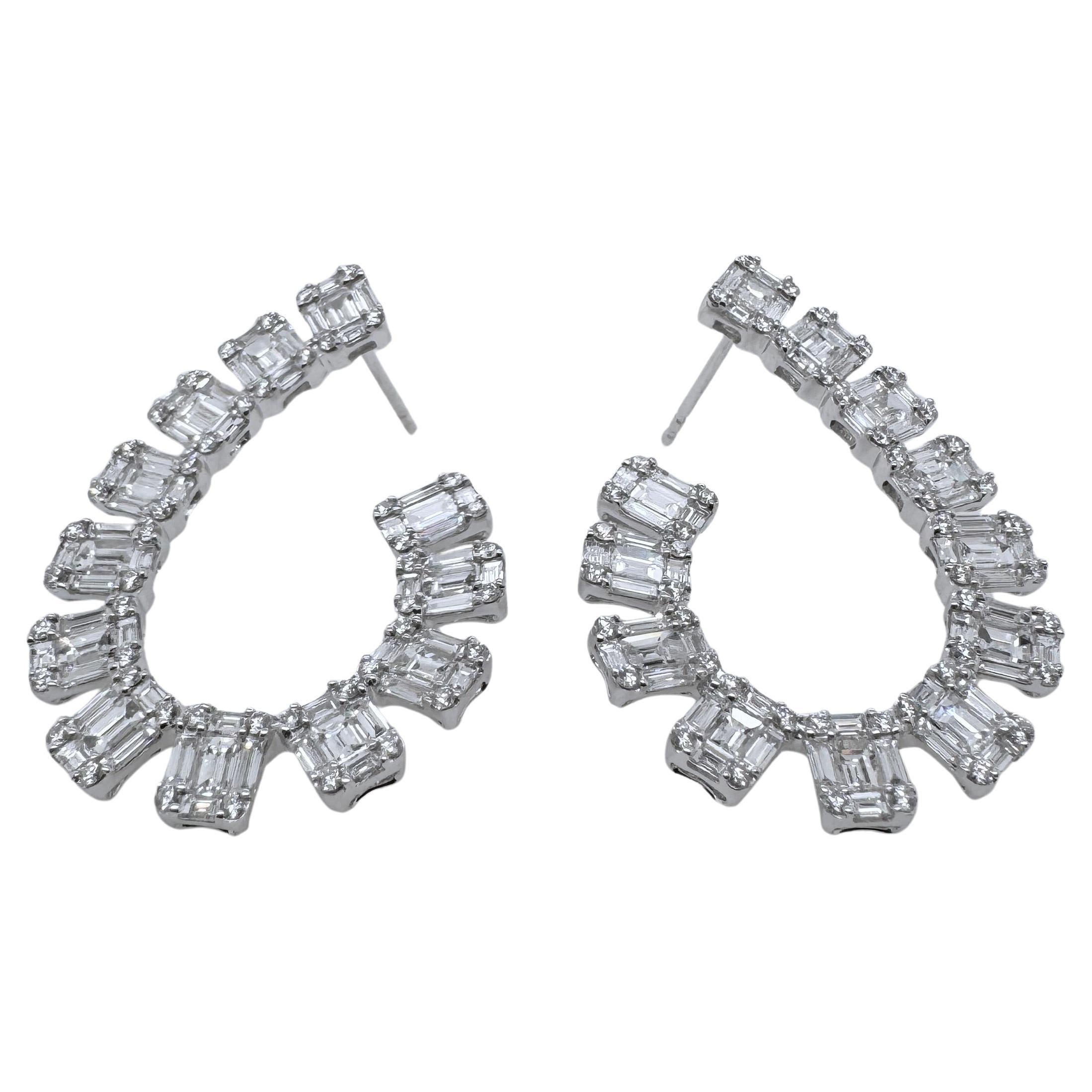 Baguette Cut 18k White Gold Curved Diamond Earrings For Sale