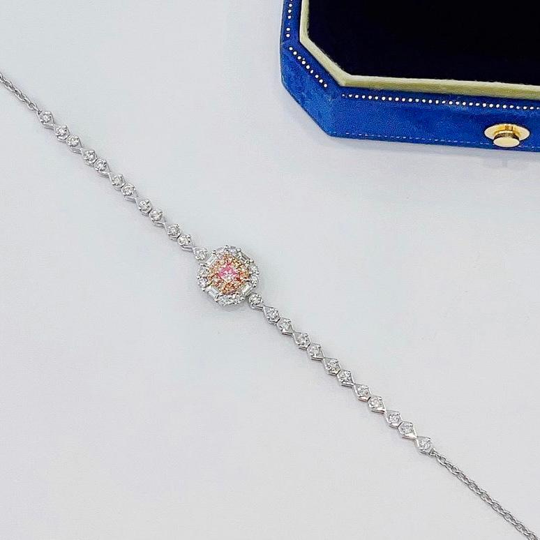 Cushion Cut 18K White Gold Cushion-Cut Fancy Pink Diamond Bracelet with Diamonds For Sale