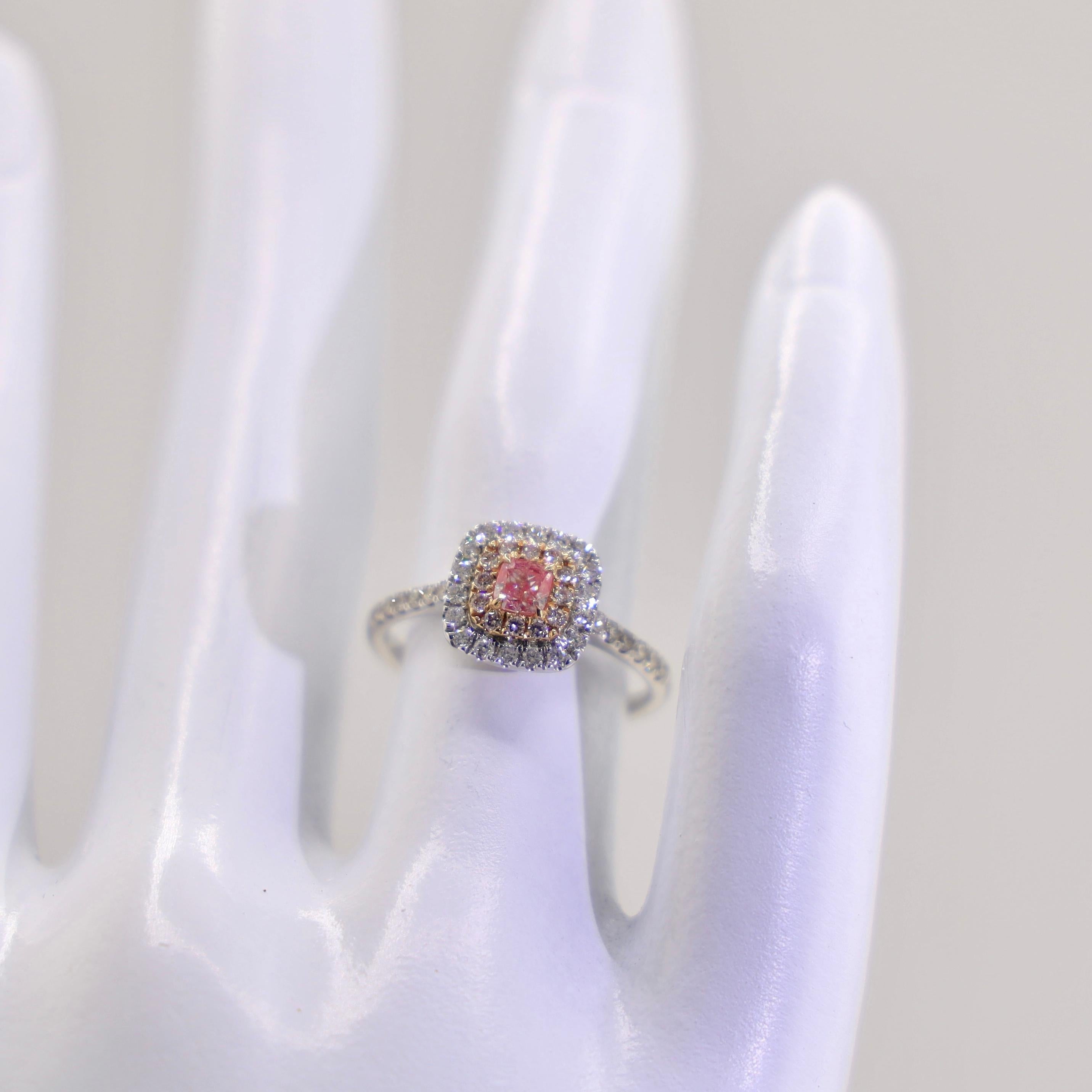 18K White Gold Cushion-Cut Fancy Pink Diamond Classic Engagement Ring For Sale 1