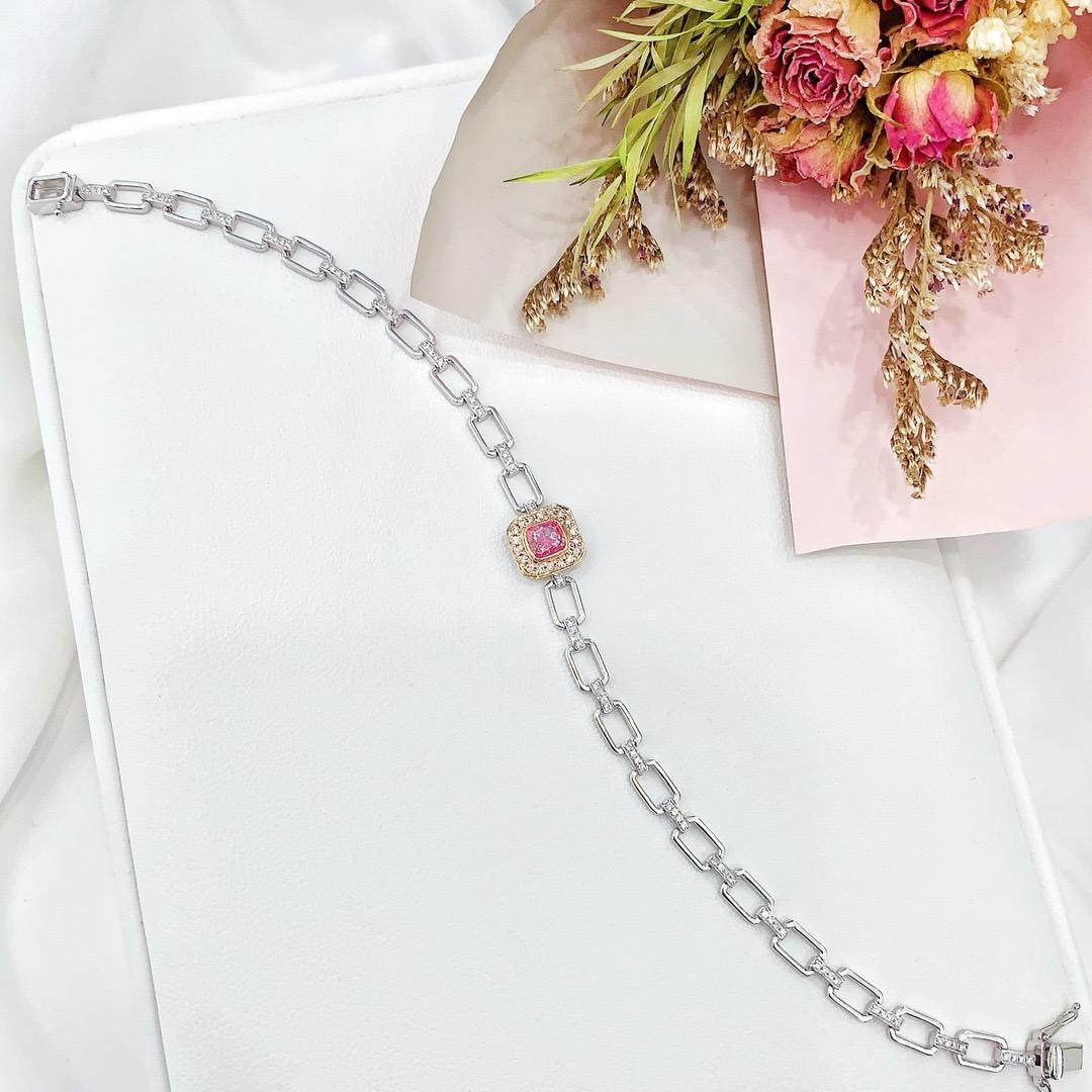Moderne Bracelet cubain en or blanc 18 carats, diamant rose fantaisie taille coussin en vente