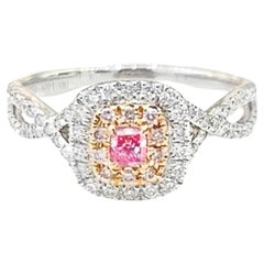 Bague croix en or blanc 18 carats avec diamants roses taille coussin