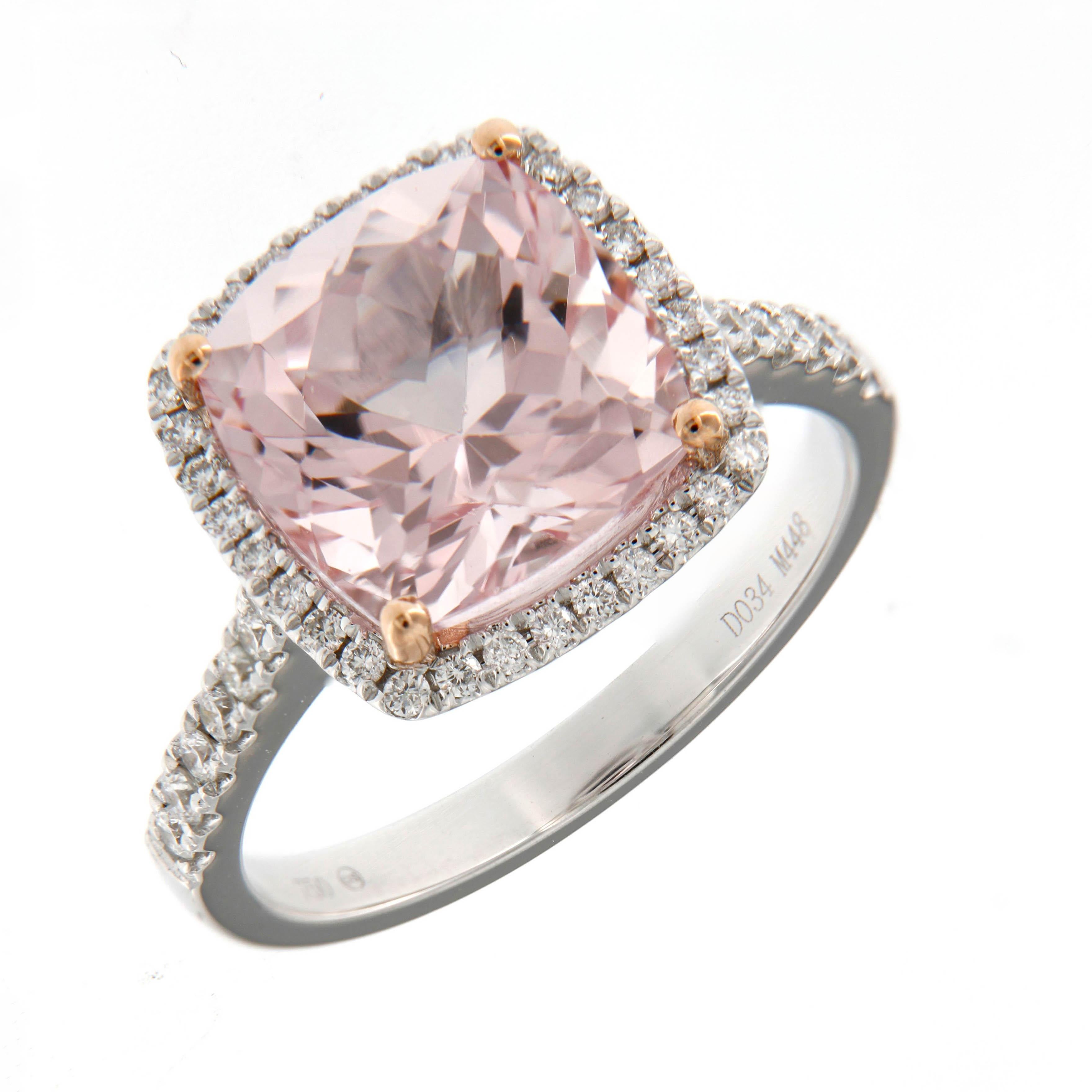 Anillo de oro blanco de 18 quilates con diamante Morganita rosa talla cojín en Nuevo estado para la venta en Hong Kong, HK