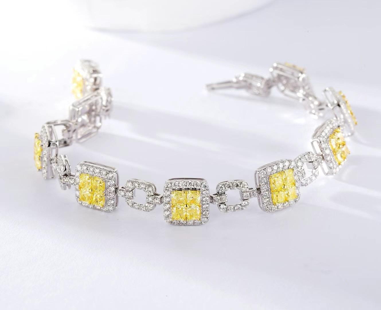 18K White Gold Cushion-Cut Yellow Diamond Bracelet with Diamonds

Fancy Yellow Diamonds - 4.00 CT
Diamonds - 2.31 CT

Total Weight - 13.62 GM