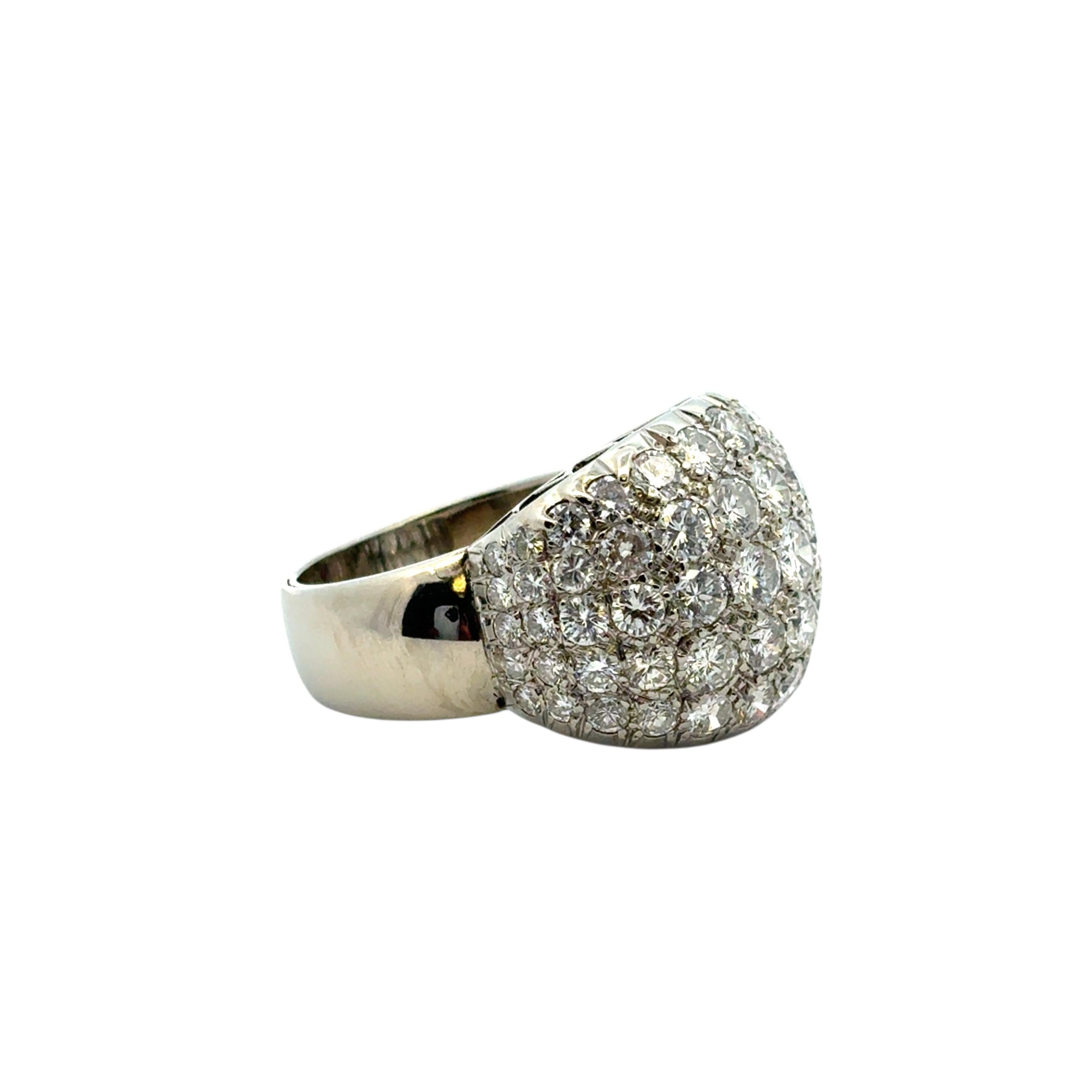18k White Gold Danhier Square Pave Diamond Ring Excellent état - En vente à Boca Raton, FL
