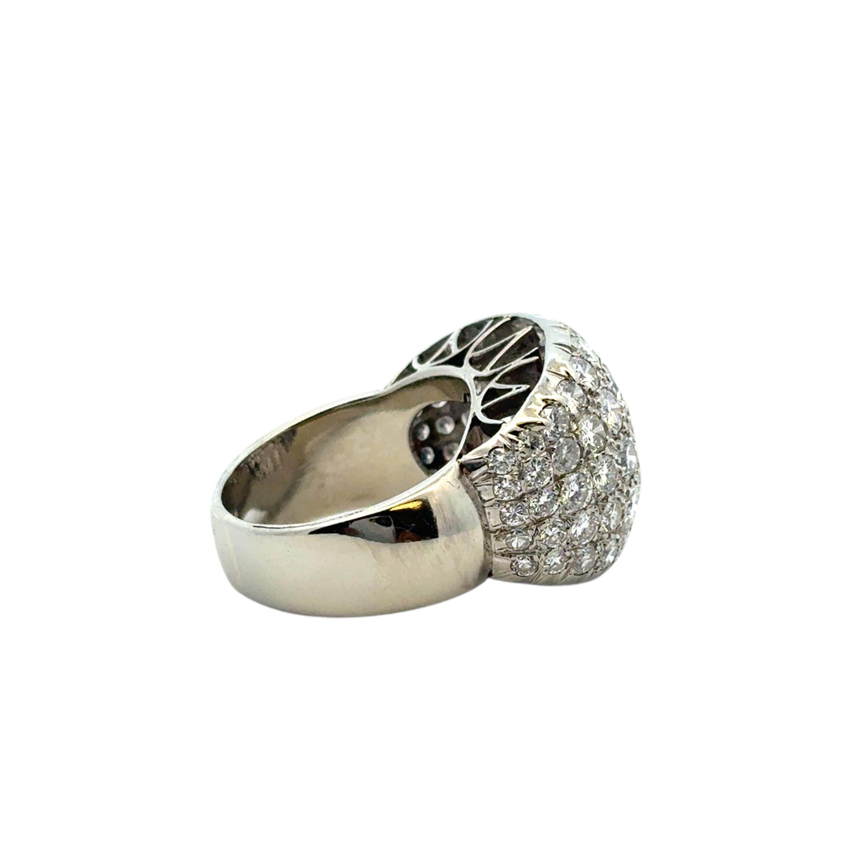 18k White Gold Danhier Square Pave Diamond Ring en vente 2