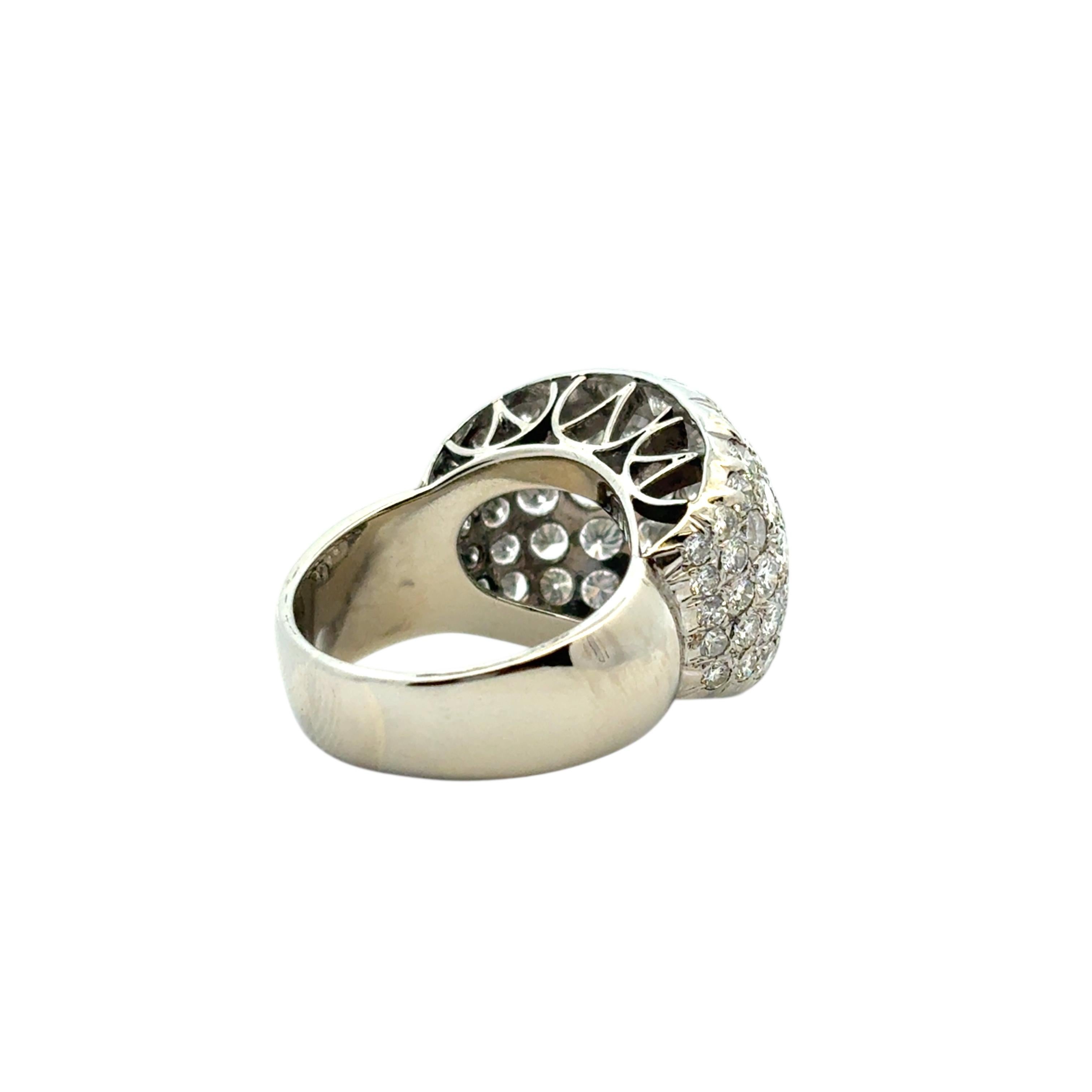 18k White Gold Danhier Square Pave Diamond Ring en vente 3
