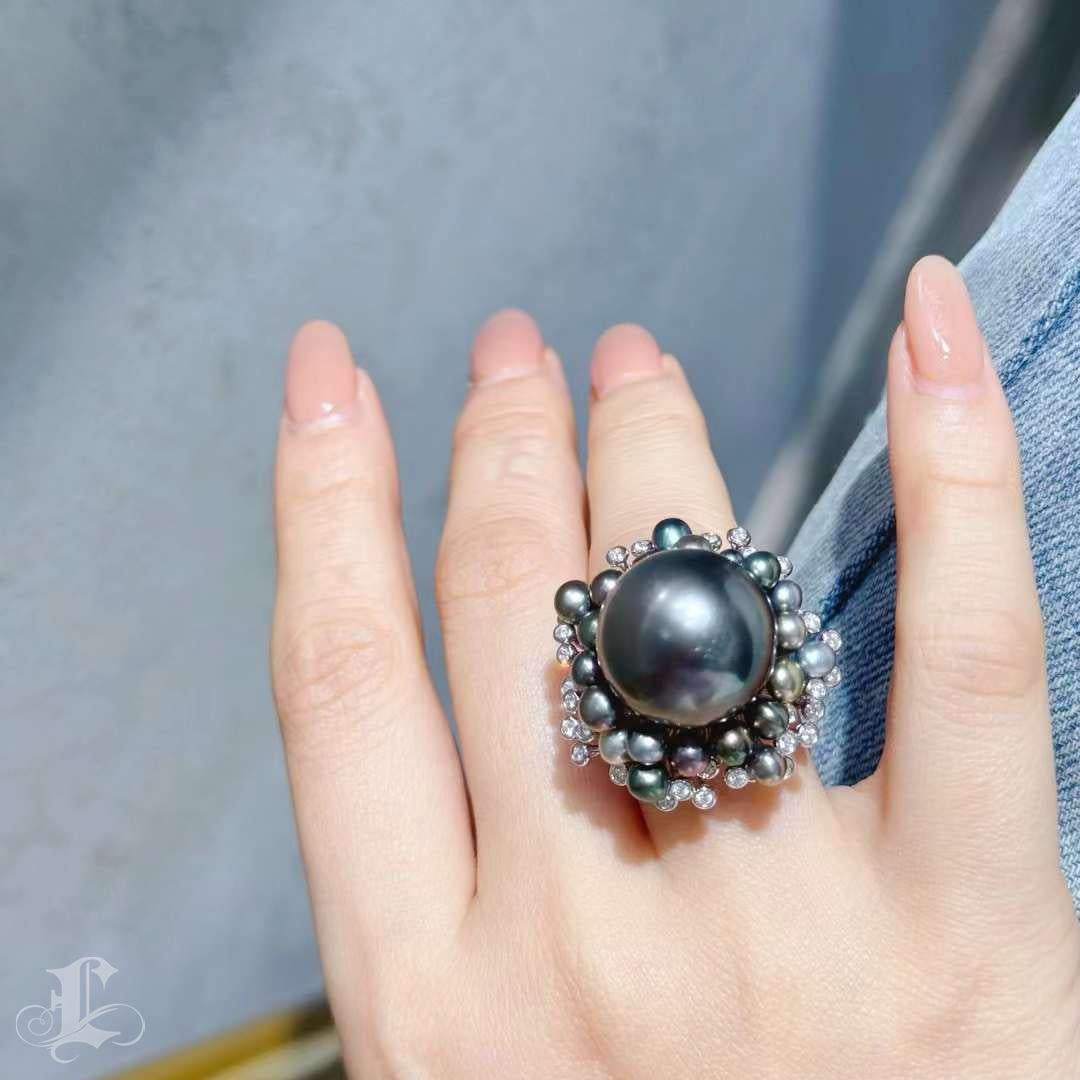 Non taillé 【Crown Radiance】Aurora Garden Bague avec perles de Tahiti et Keshi multicolore en vente