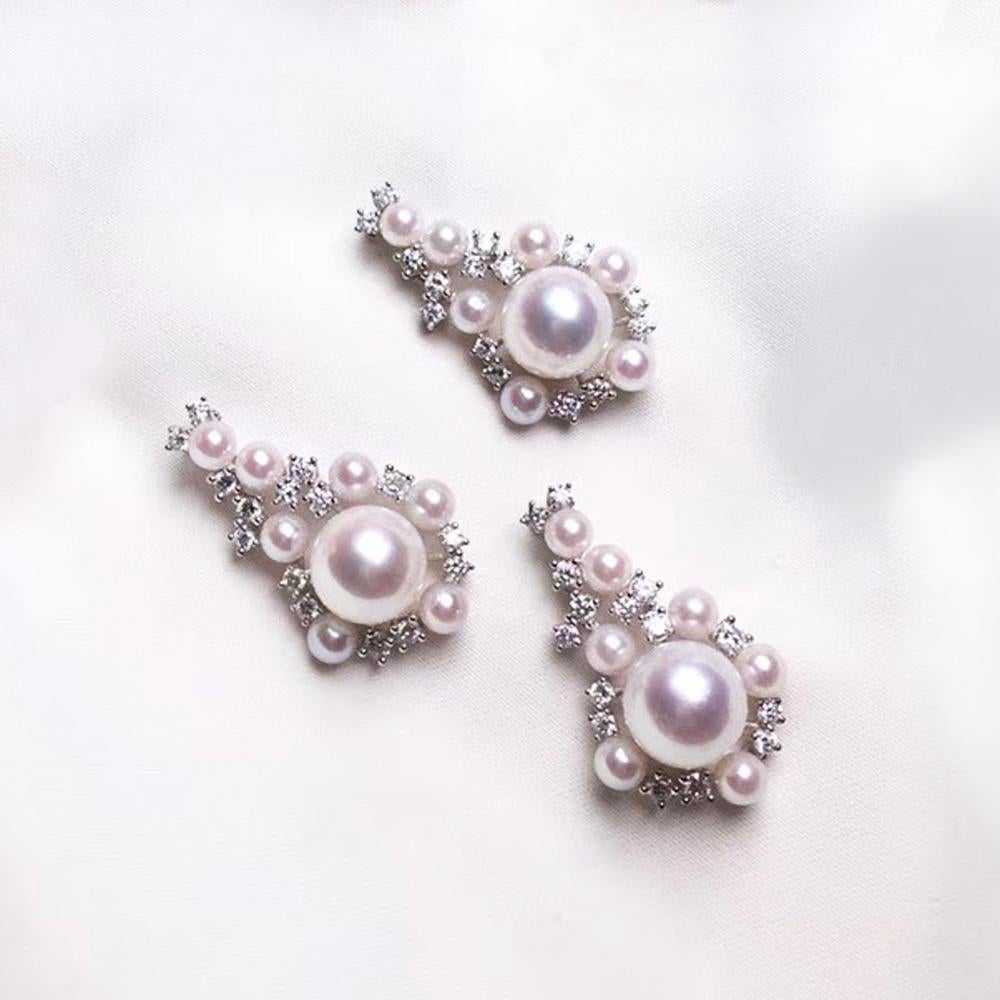 Women's 【Crown Radiance】Radiant Cluster AAA Akoya Pearl & Diamond Pendant For Sale