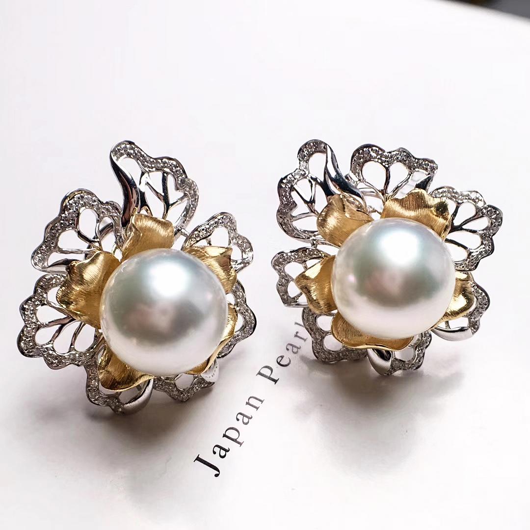 【Vine Symphony】Blooming Petal Aurora South Sea Pearl Earrings In New Condition For Sale In New York, NY