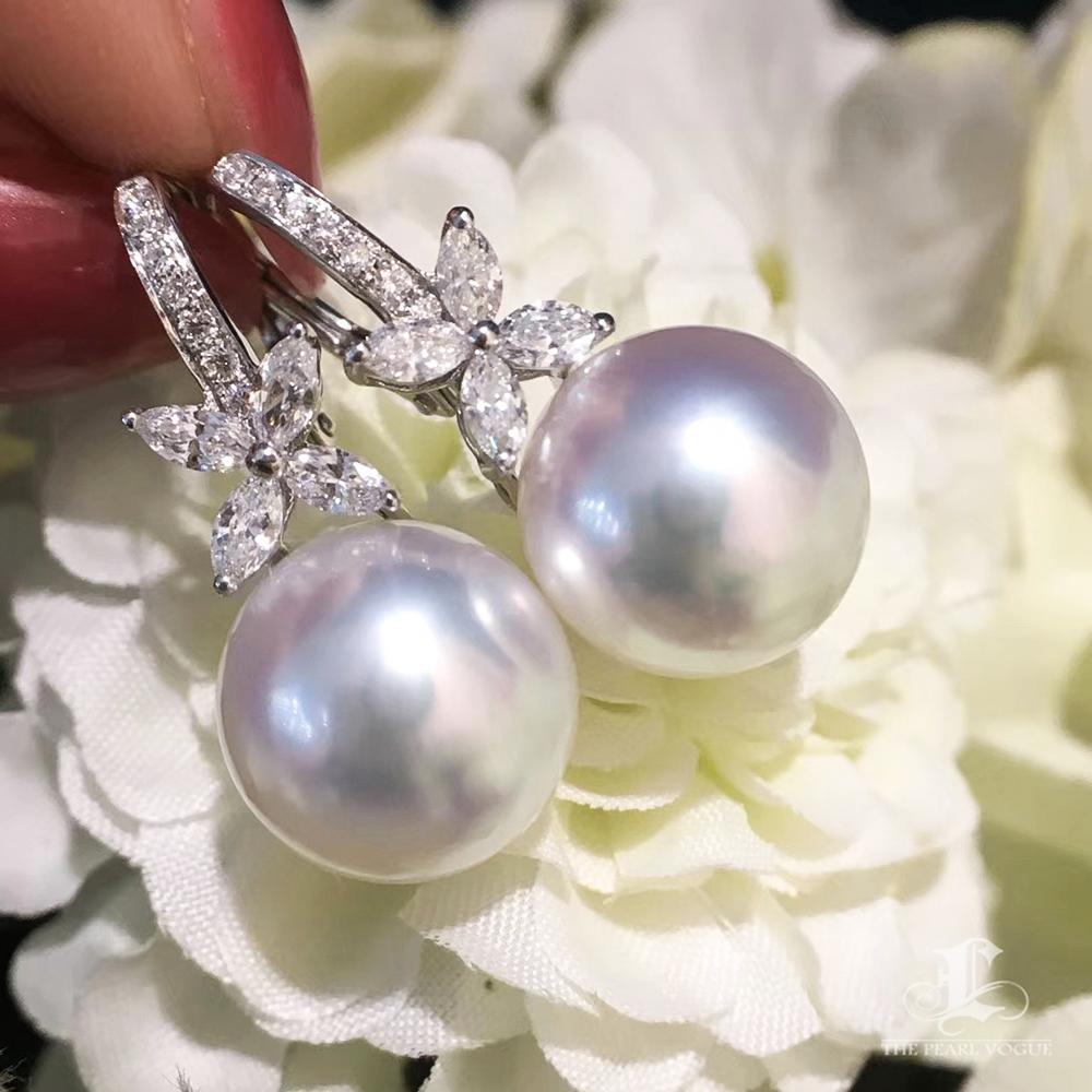 【Crown Radiance】Petal-Set Diamond Aurora South Sea Pearl Earrings In New Condition For Sale In New York, NY