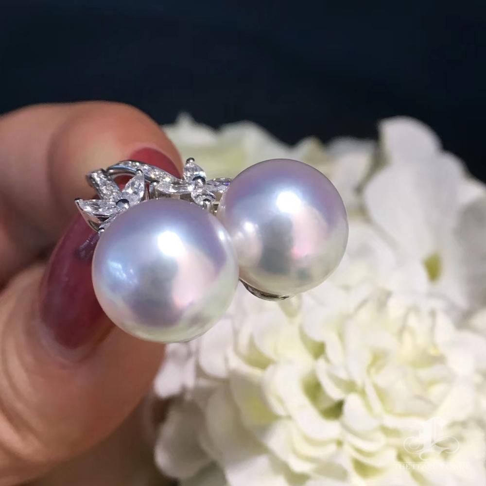 【Crown Radiance】Petal-Set Diamond Aurora South Sea Pearl Earrings For Sale 2