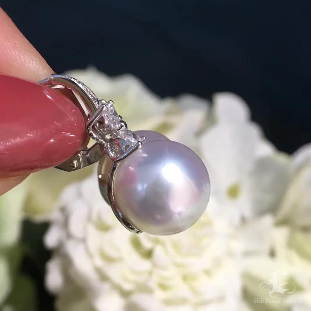 【Crown Radiance】Petal-Set Diamond Aurora South Sea Pearl Earrings For Sale 3