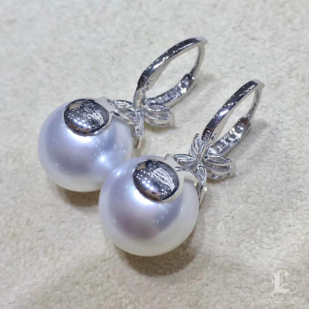 【Crown Radiance】Petal-Set Diamond Aurora South Sea Pearl Earrings For Sale 5