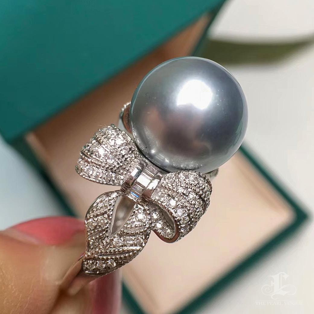 Women's 【Crown Radiance】Ribbon Leaf Aurora Tahitian Pearl & Diamond Ring For Sale