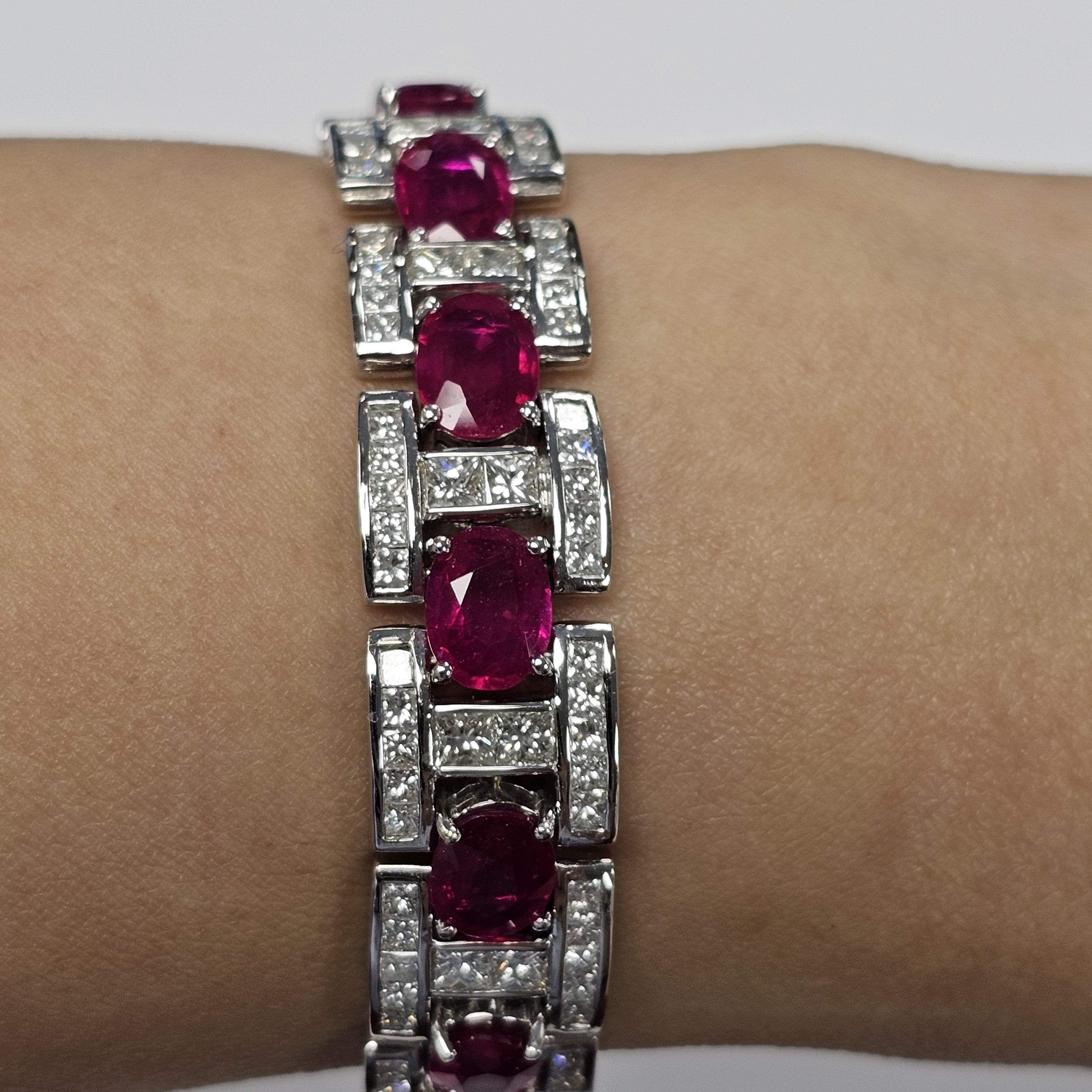 Bracelet en or blanc 18K avec diamants et rubis africain en vente 1