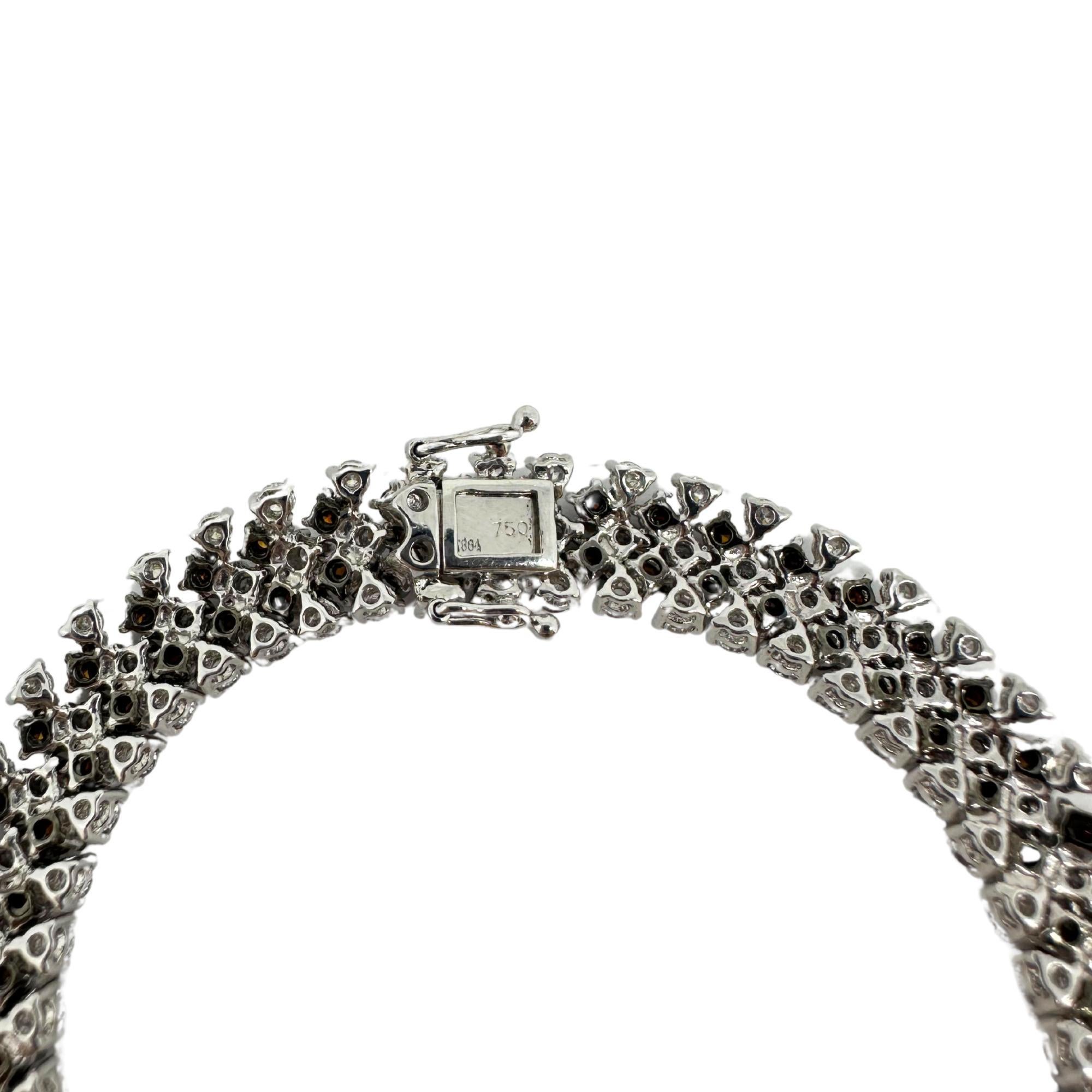 Moderne Bracelet en or blanc 18K avec diamants et diamants bruns en vente