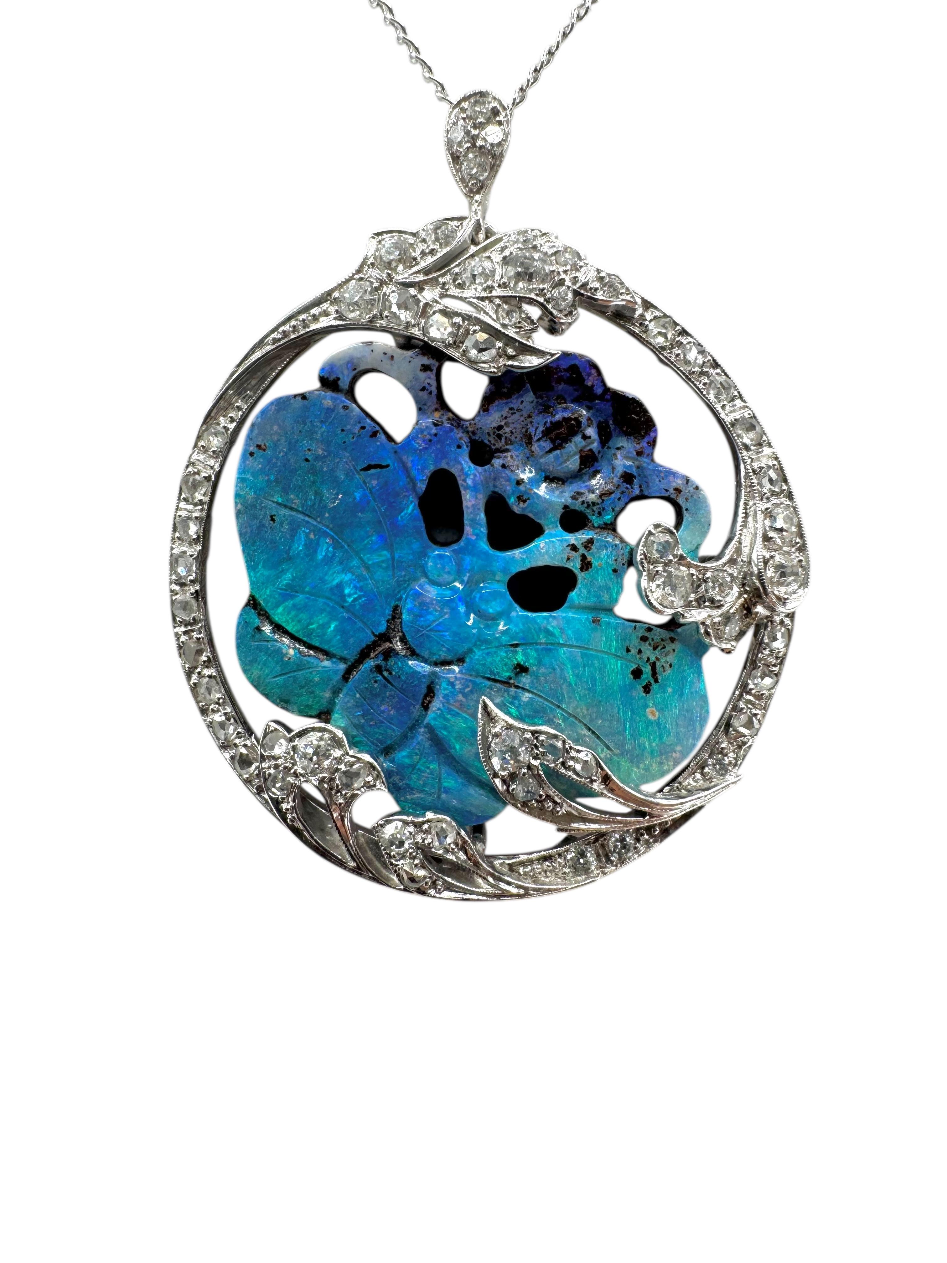 18K White Gold Diamond and Carved Opal Butterfly Necklace en vente 1