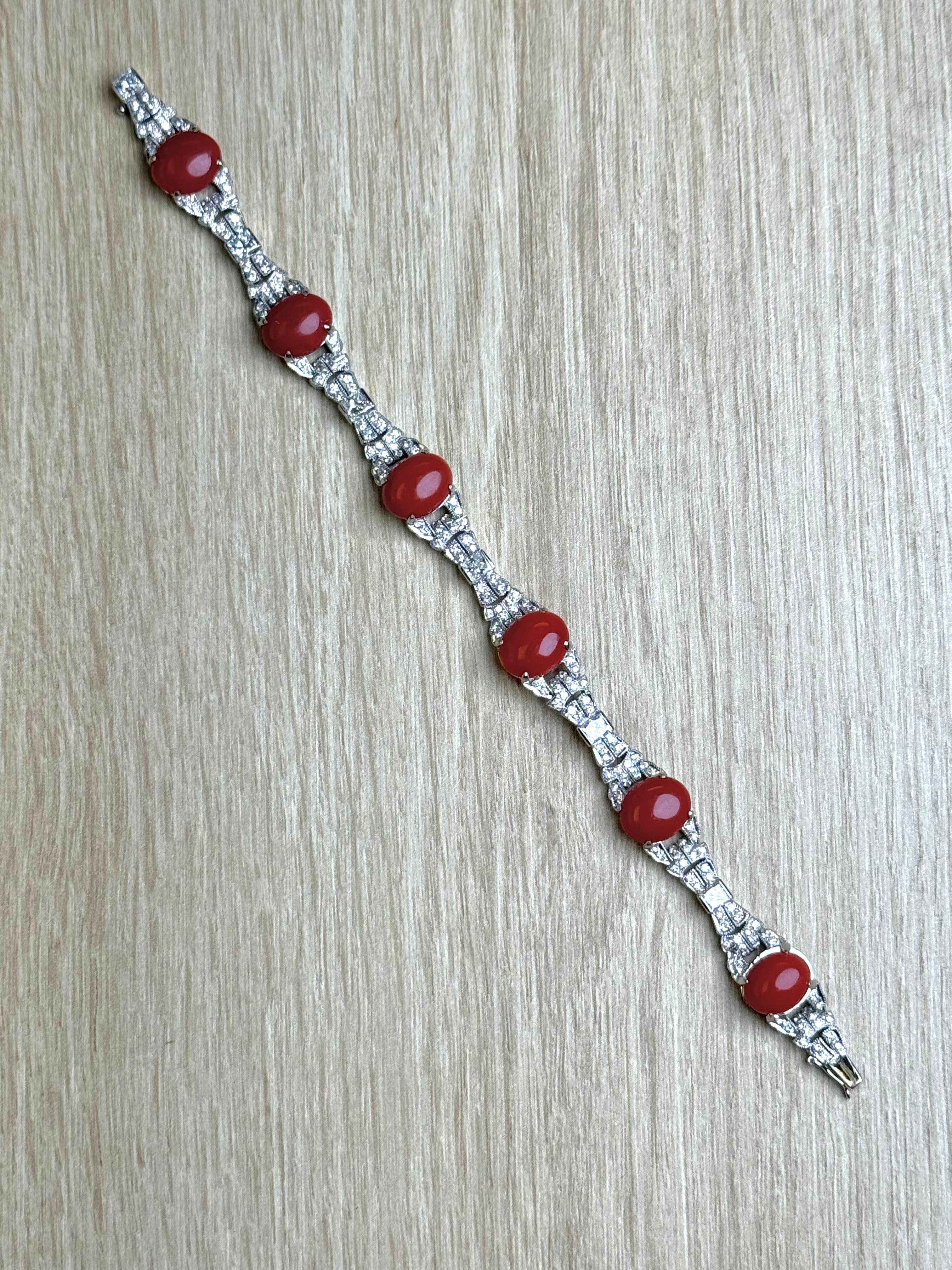 Bracciale con diamanti e corallo in oro bianco 18 carati in vendita 4