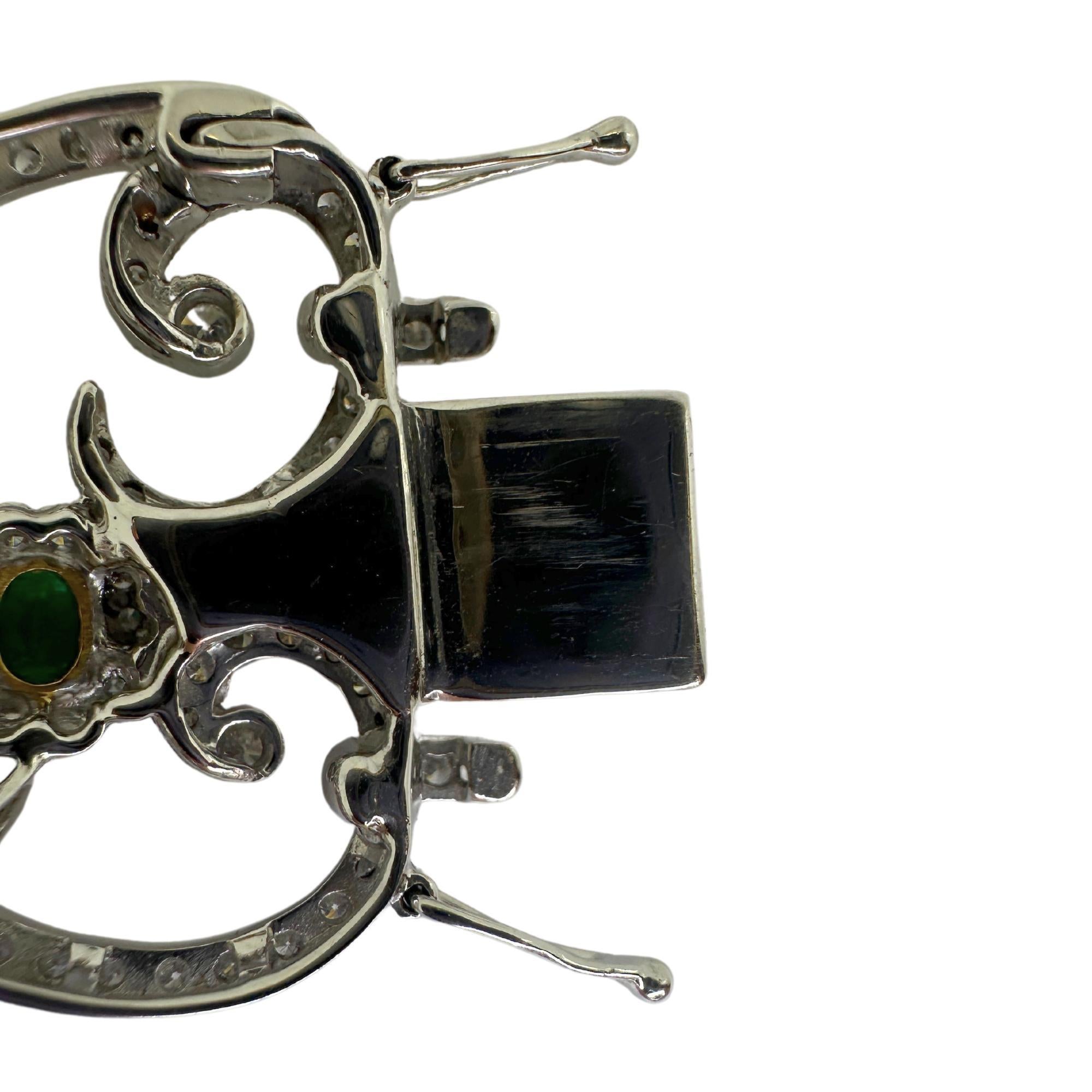 18K White Gold Diamond and Emerald Bracelet For Sale 5
