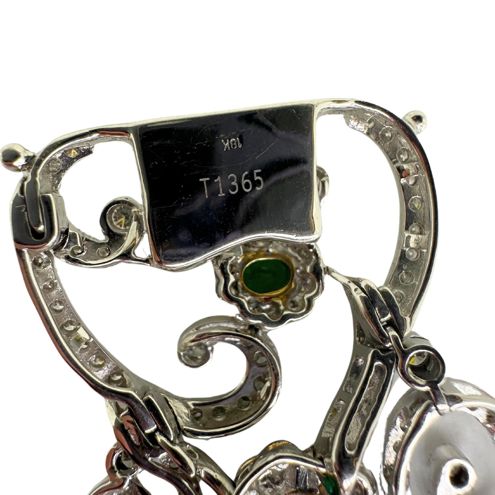 18K White Gold Diamond and Emerald Bracelet For Sale 6