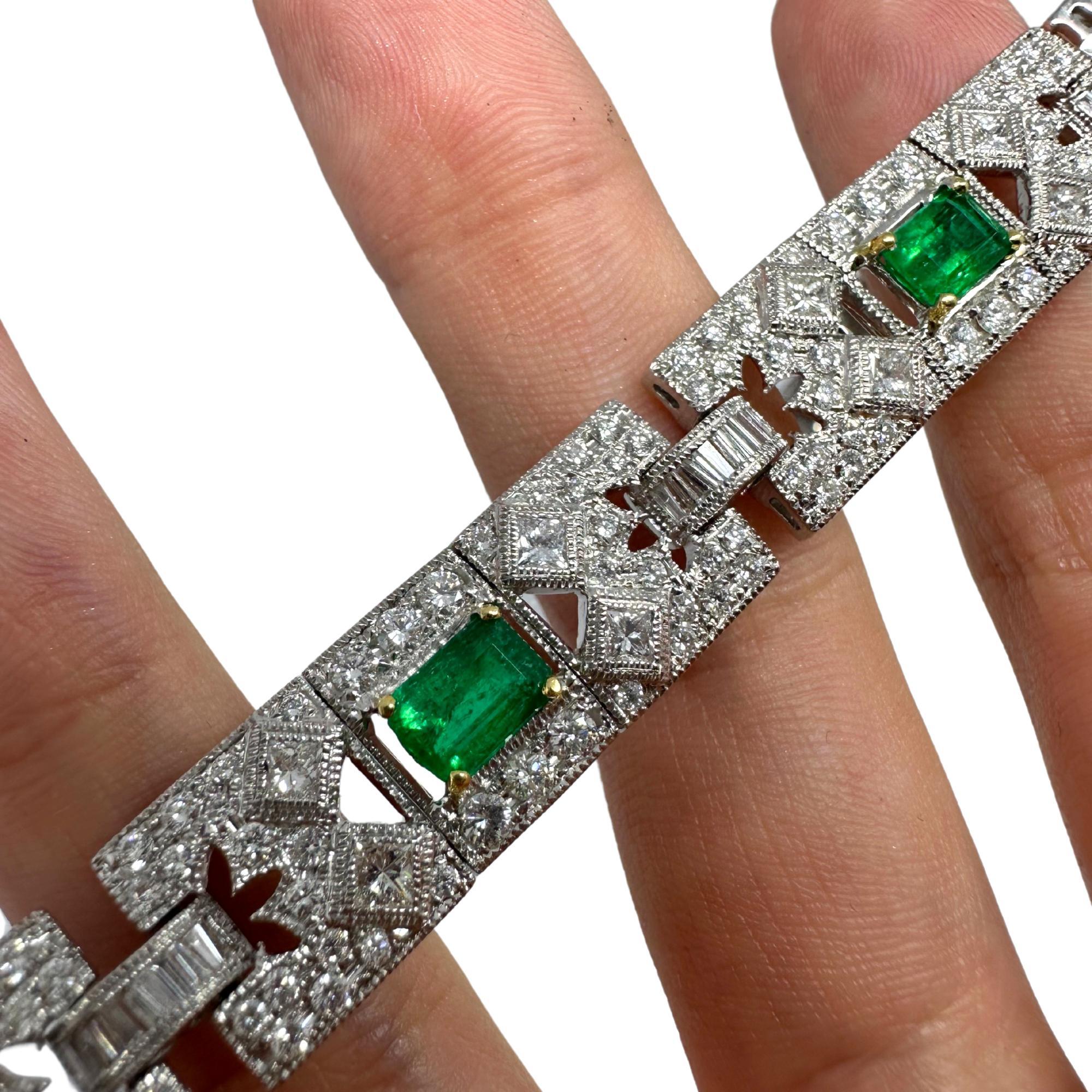 Mixed Cut 18K White Gold Diamond and Emerald Bracelet For Sale